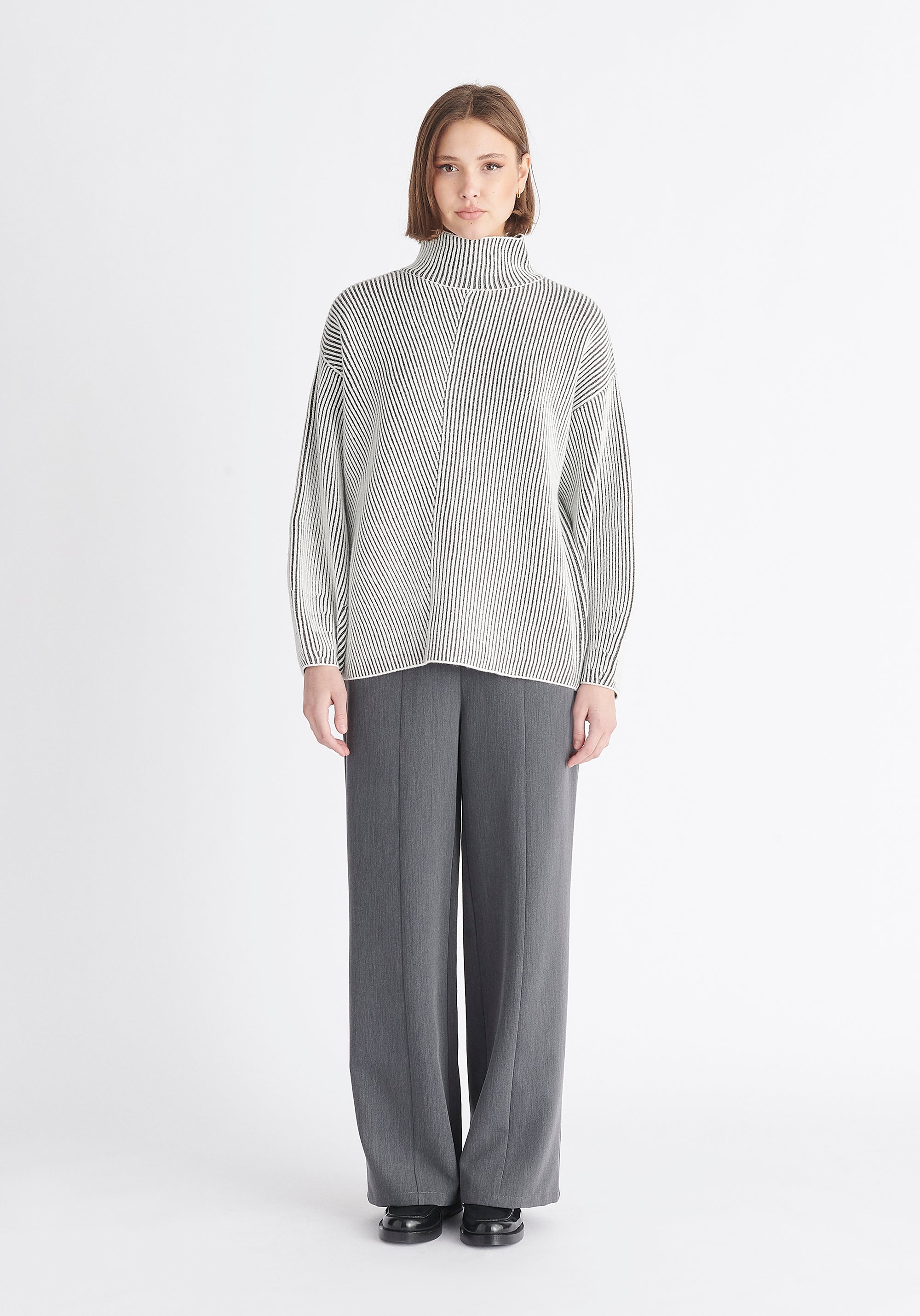 Paisie Striped Balloon Sleeve Jumper in Grey