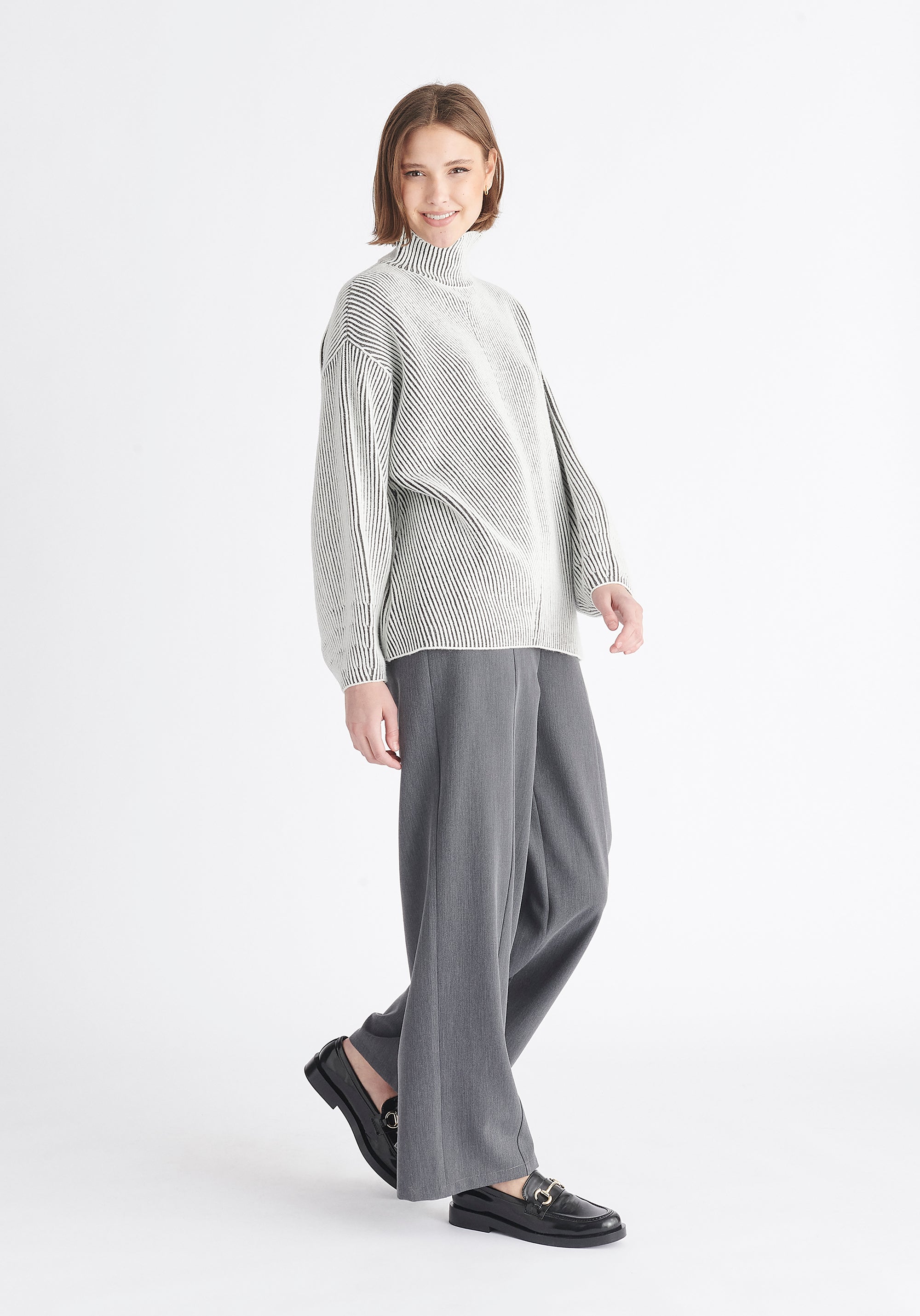 Paisie Striped Balloon Sleeve Jumper in Grey Side