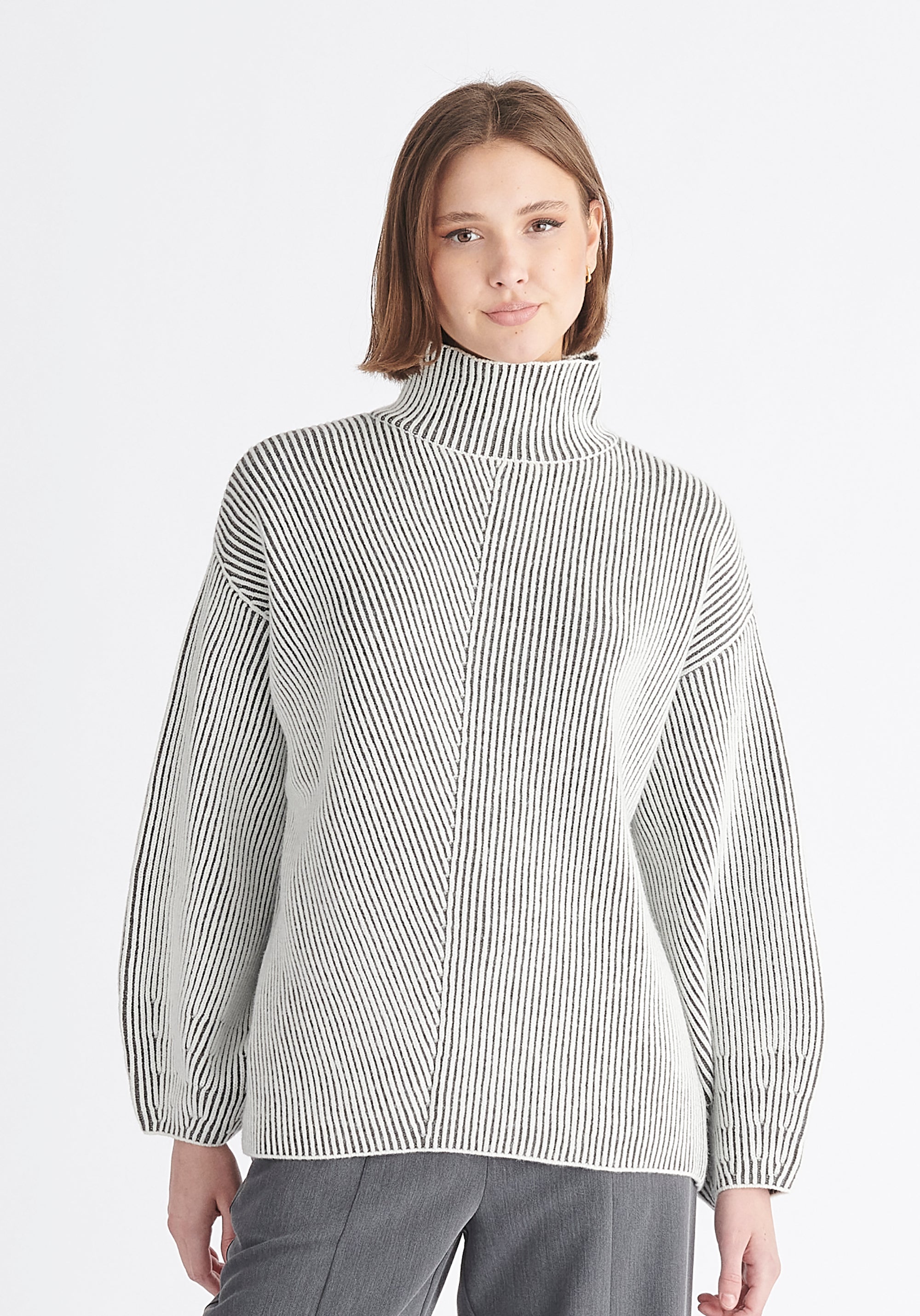 Paisie Striped Balloon Sleeve Jumper in Grey