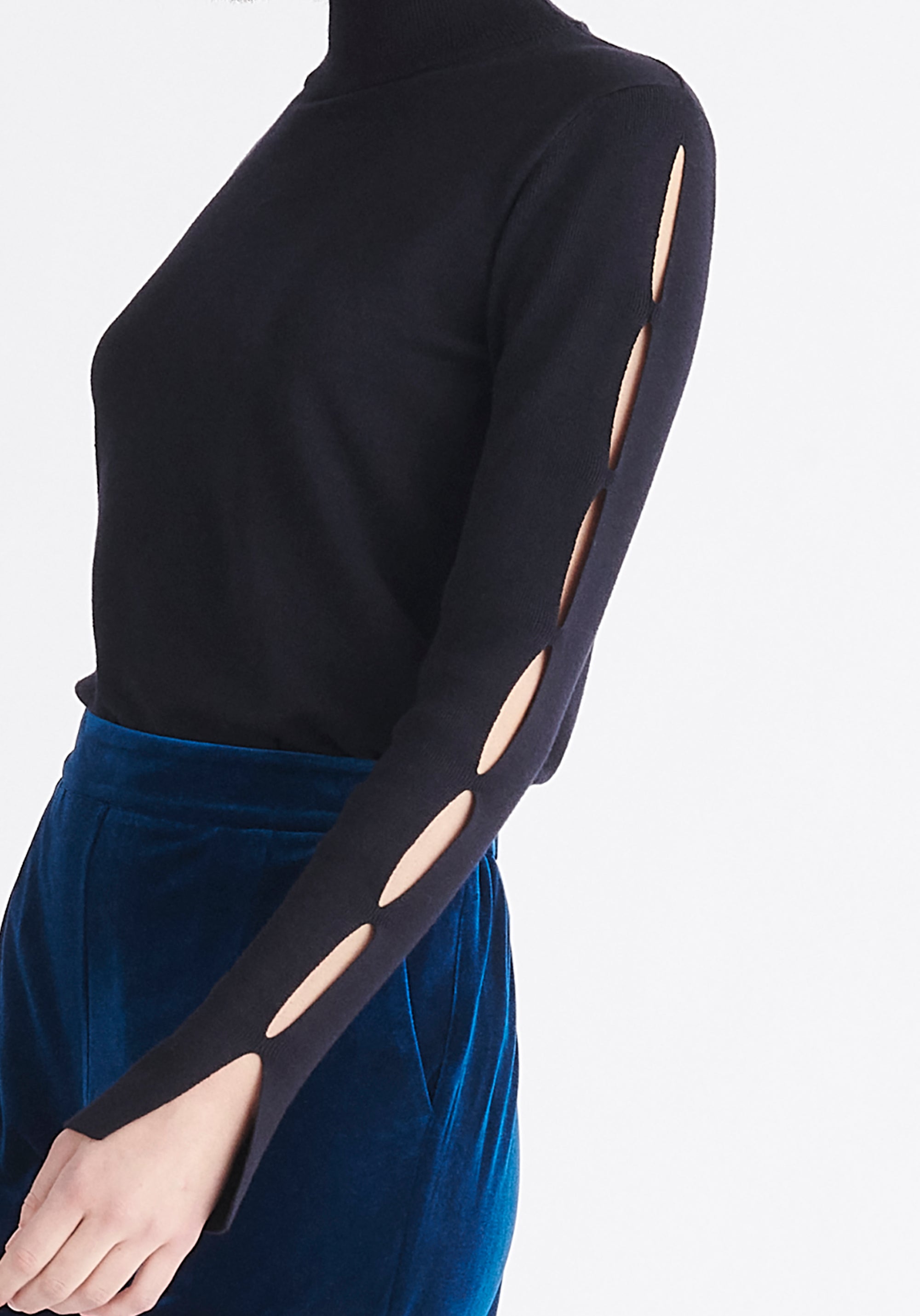 Paisie Knitted Cut Out Sleeve Top in Navy Close Up