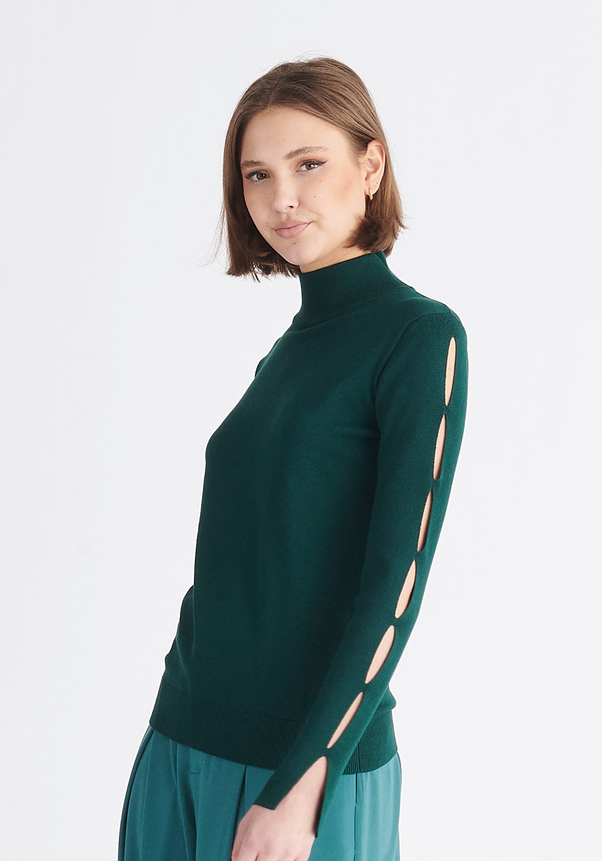 Paisie Knitted Cut Out Sleeve Top in Dark Green