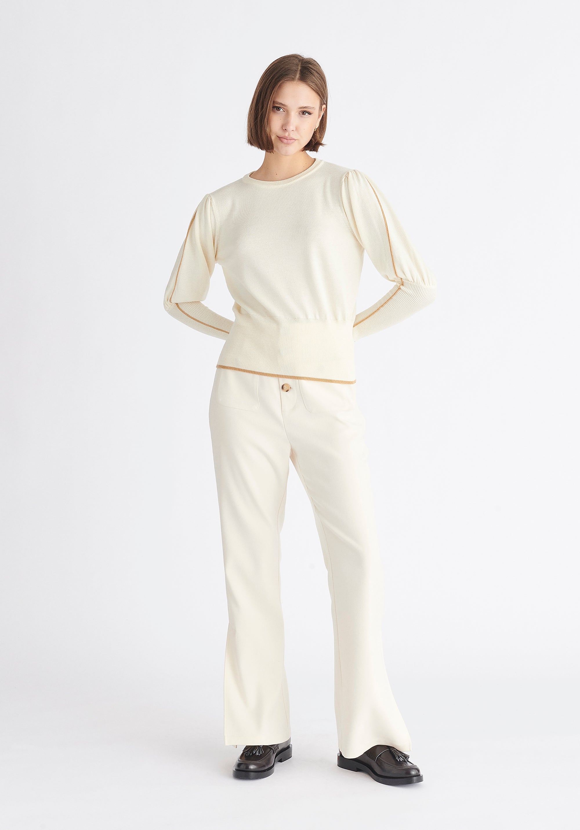 Paisie Contrast Colour Edge Knitted Top in Cream