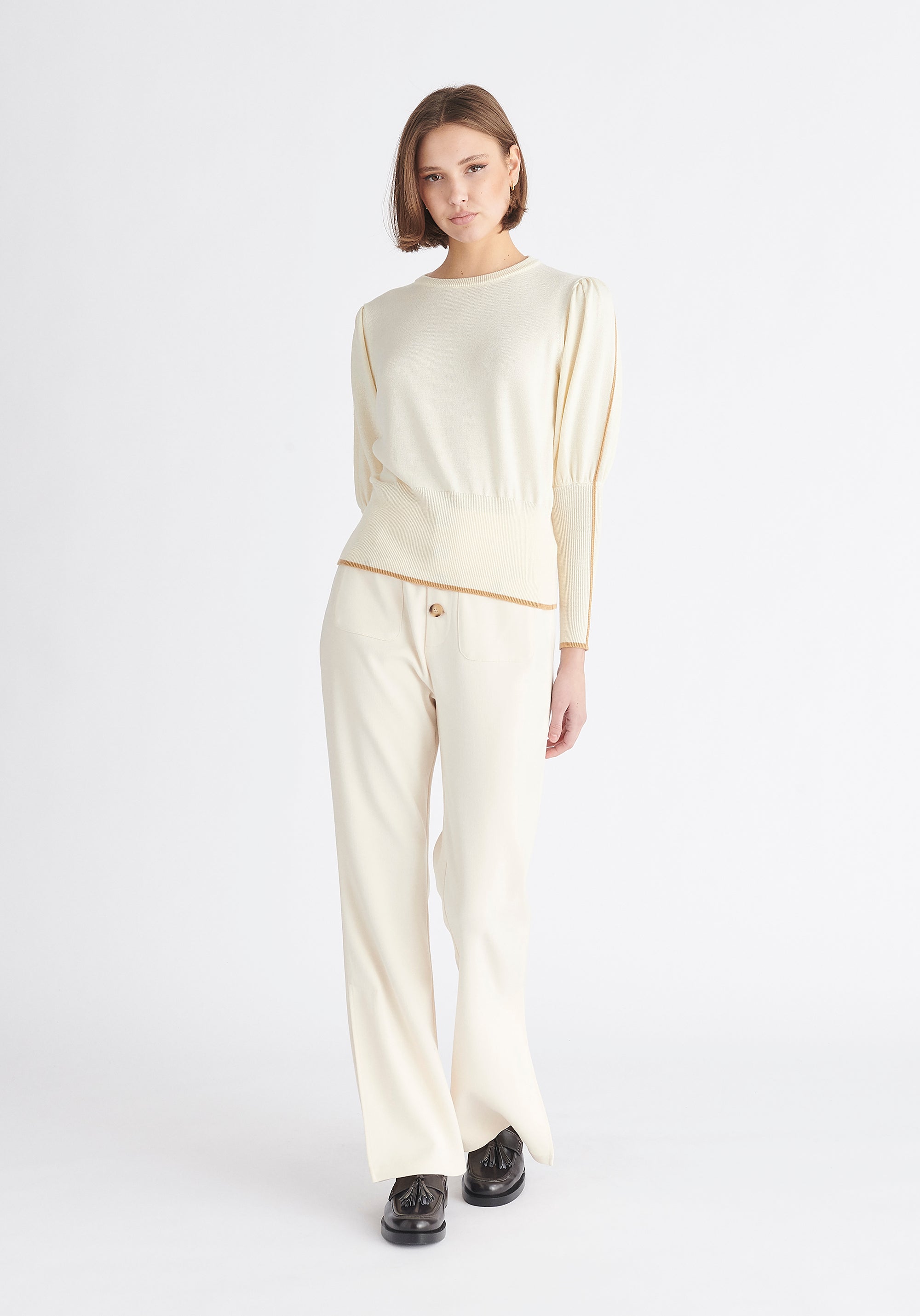 Paisie Contrast Colour Edge Knitted Top in Cream