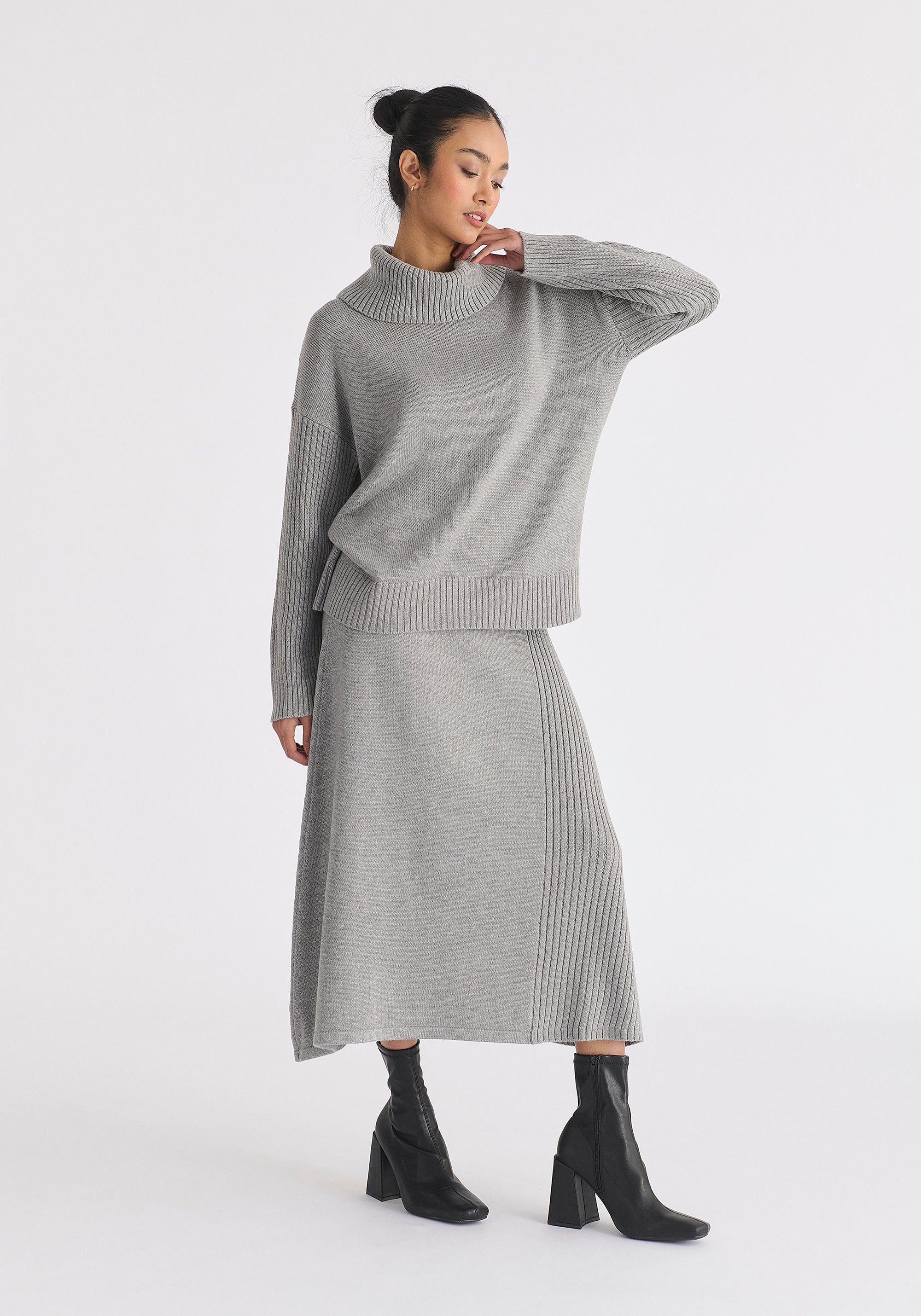 Polo Neck Jumper with Ribbed Details in Grey