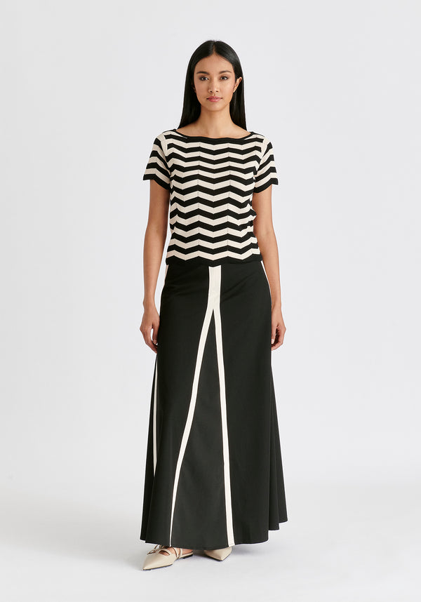 Boat Neck Knit Top in Zigzag Pattern in Black and Beige