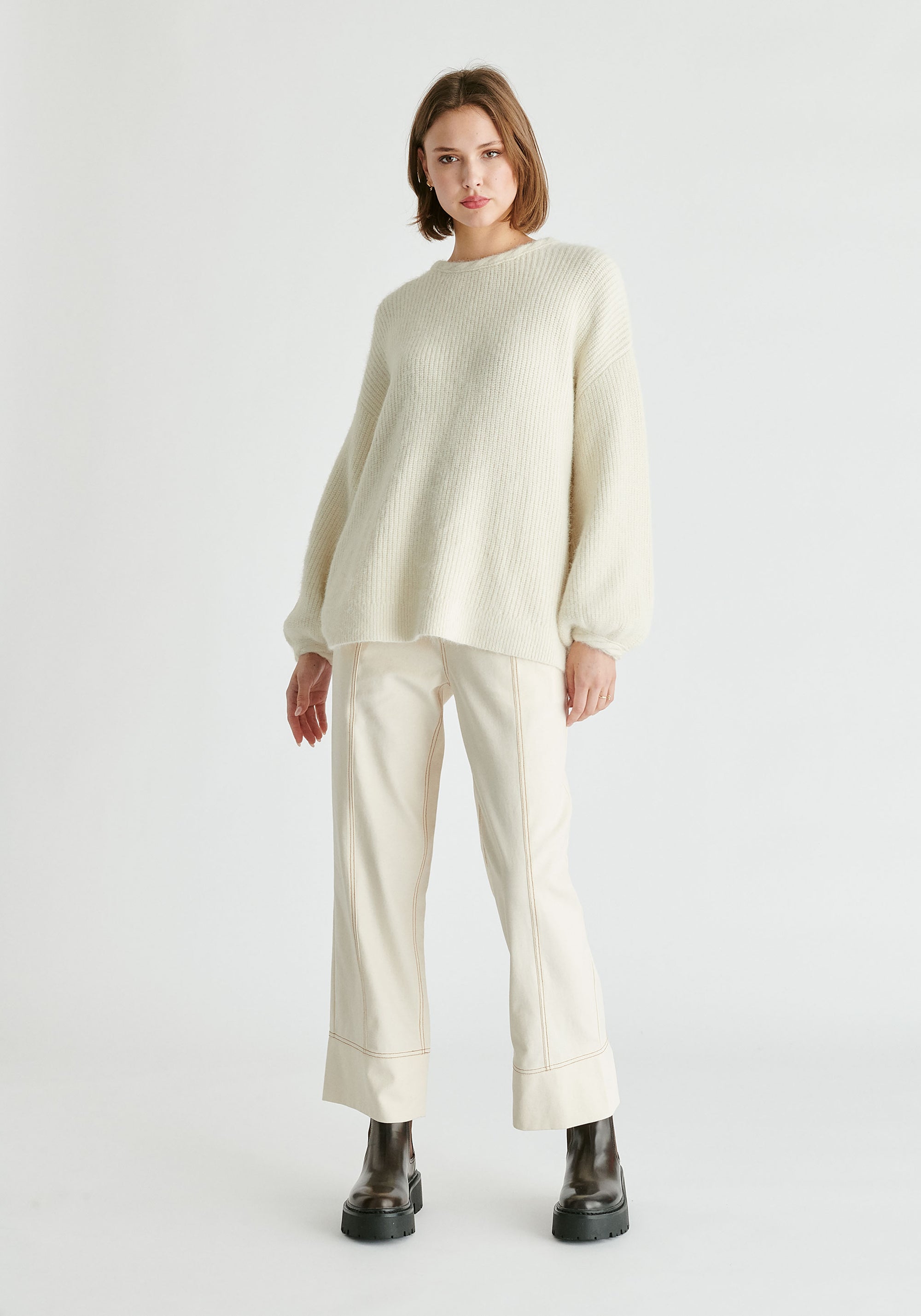 Balloon Sleeves Jumper with Cable Details in White Front