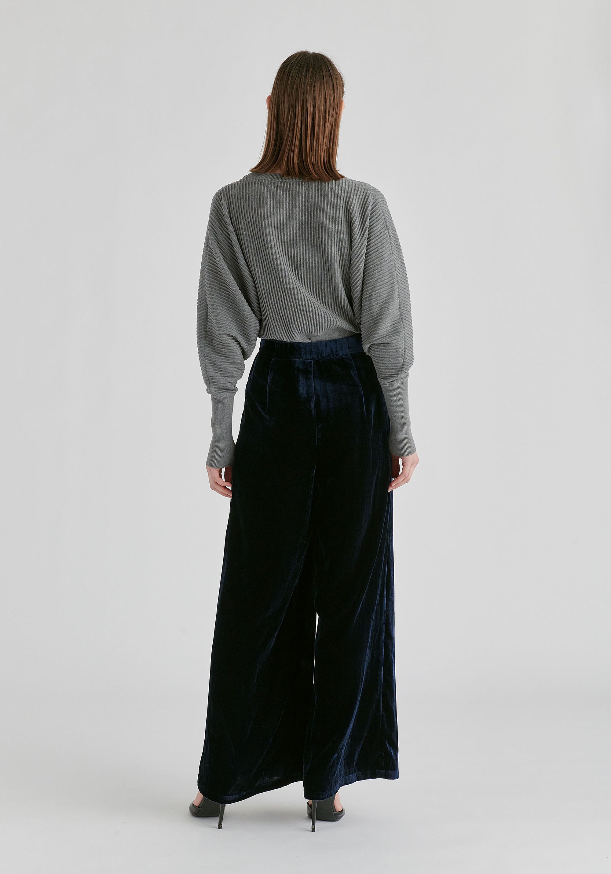 Ribbed Batwing Sleeve Knit Top with Fitted Waist