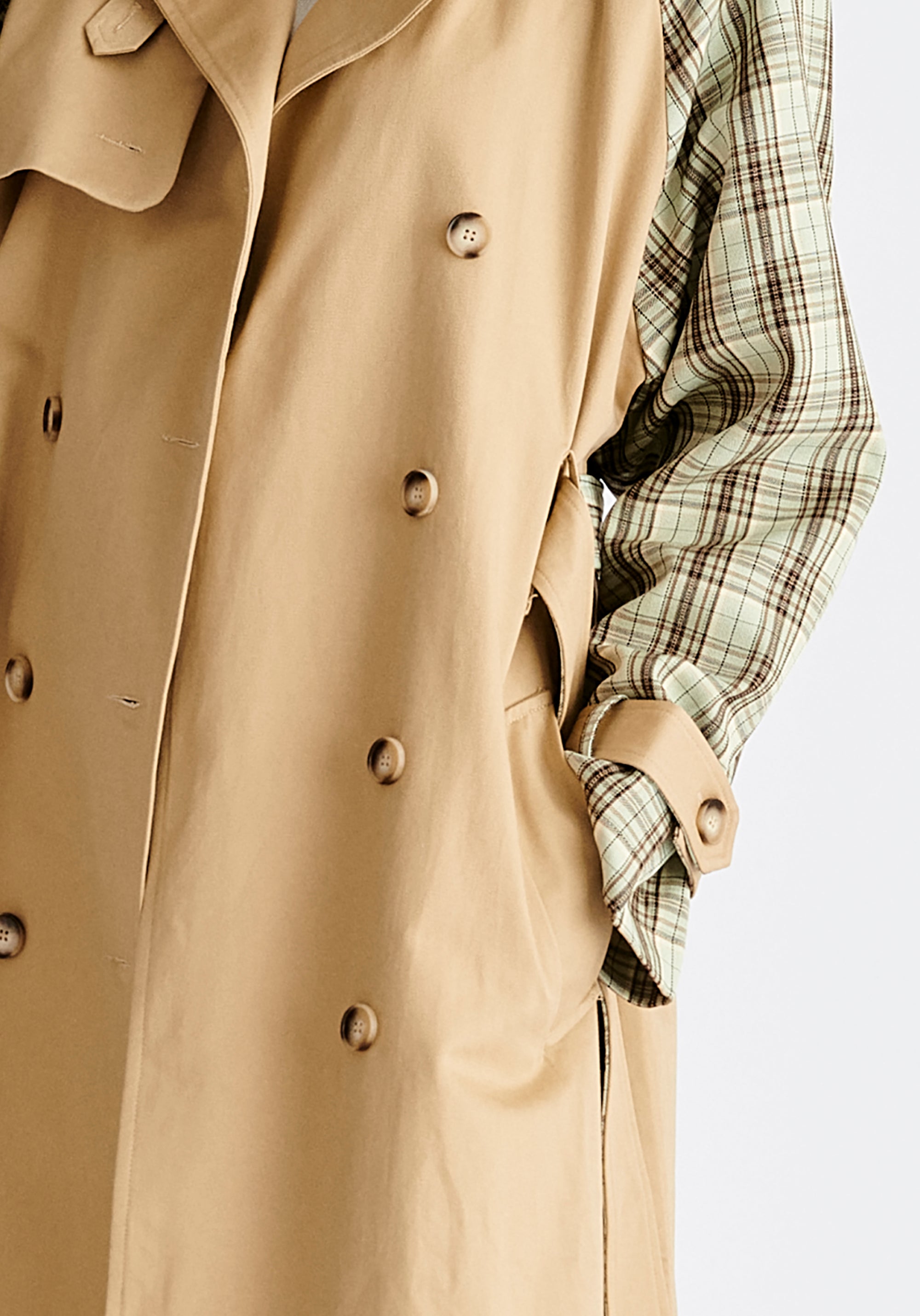 Paisie Plaid Trench Coat in Tan Close Up