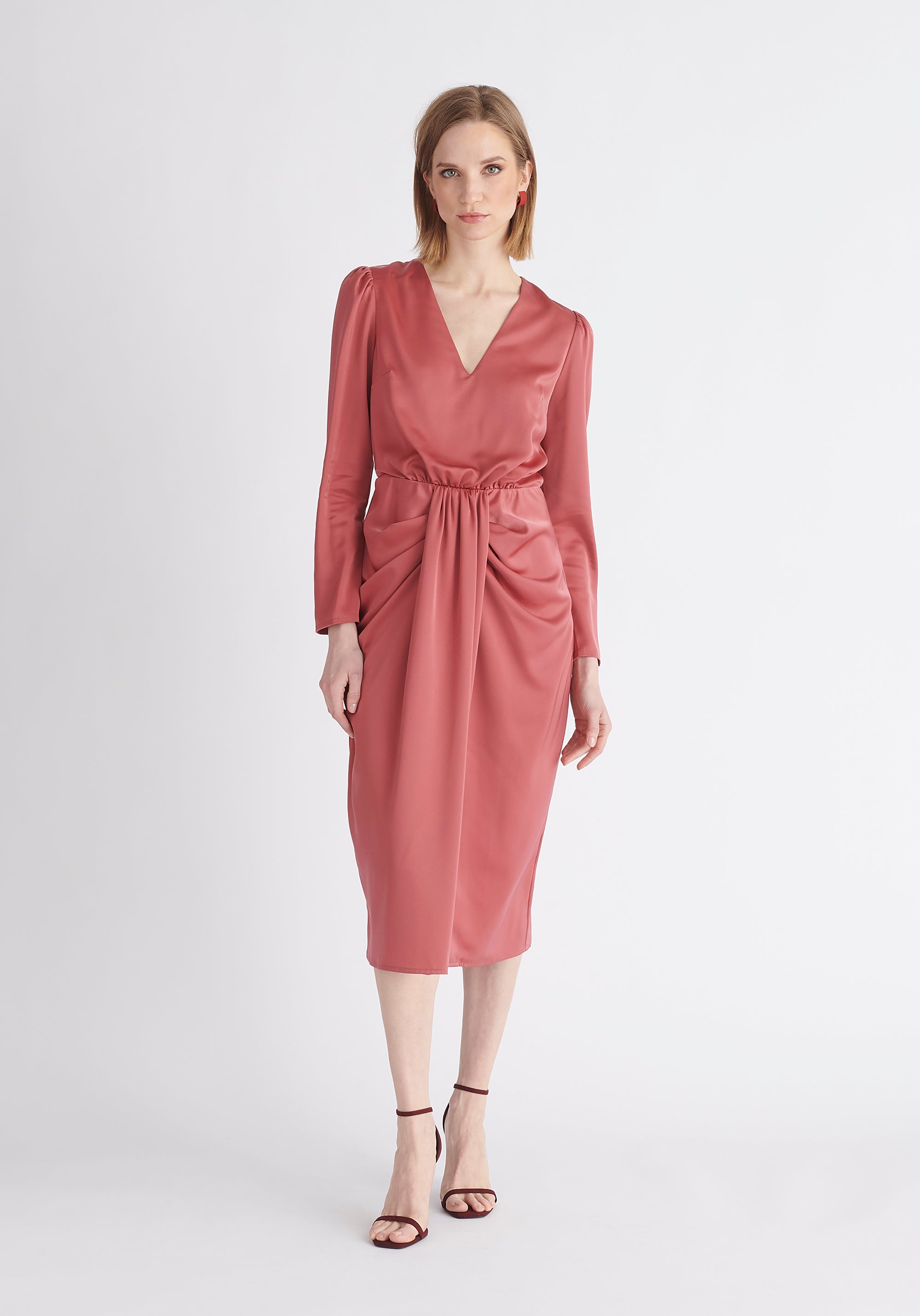 Paisie Satin V-Neck Dress in Pink