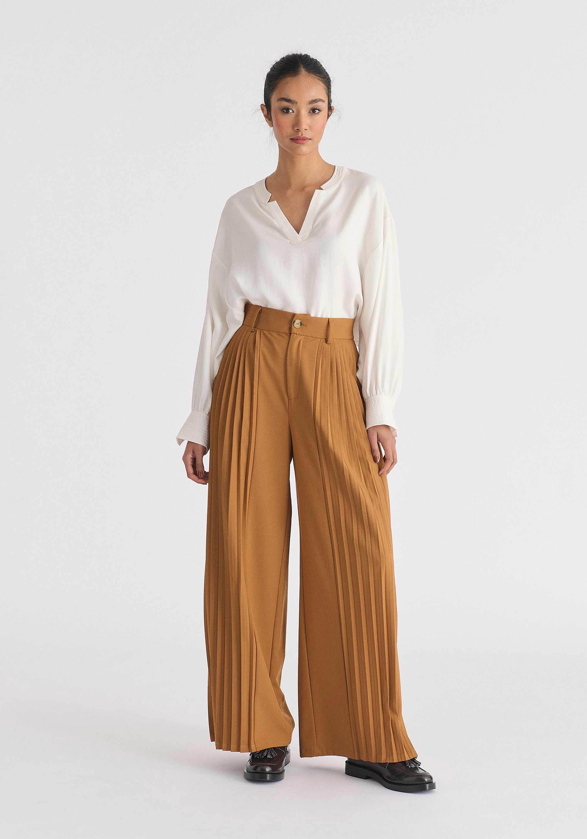 Pleated Wide Leg Trousers Front