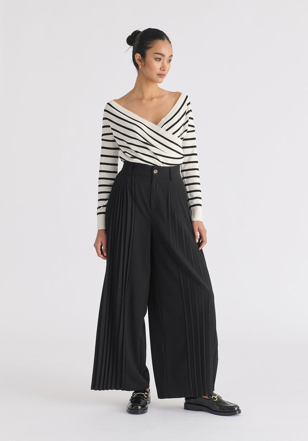 Pleated Wide Leg Trousers Front