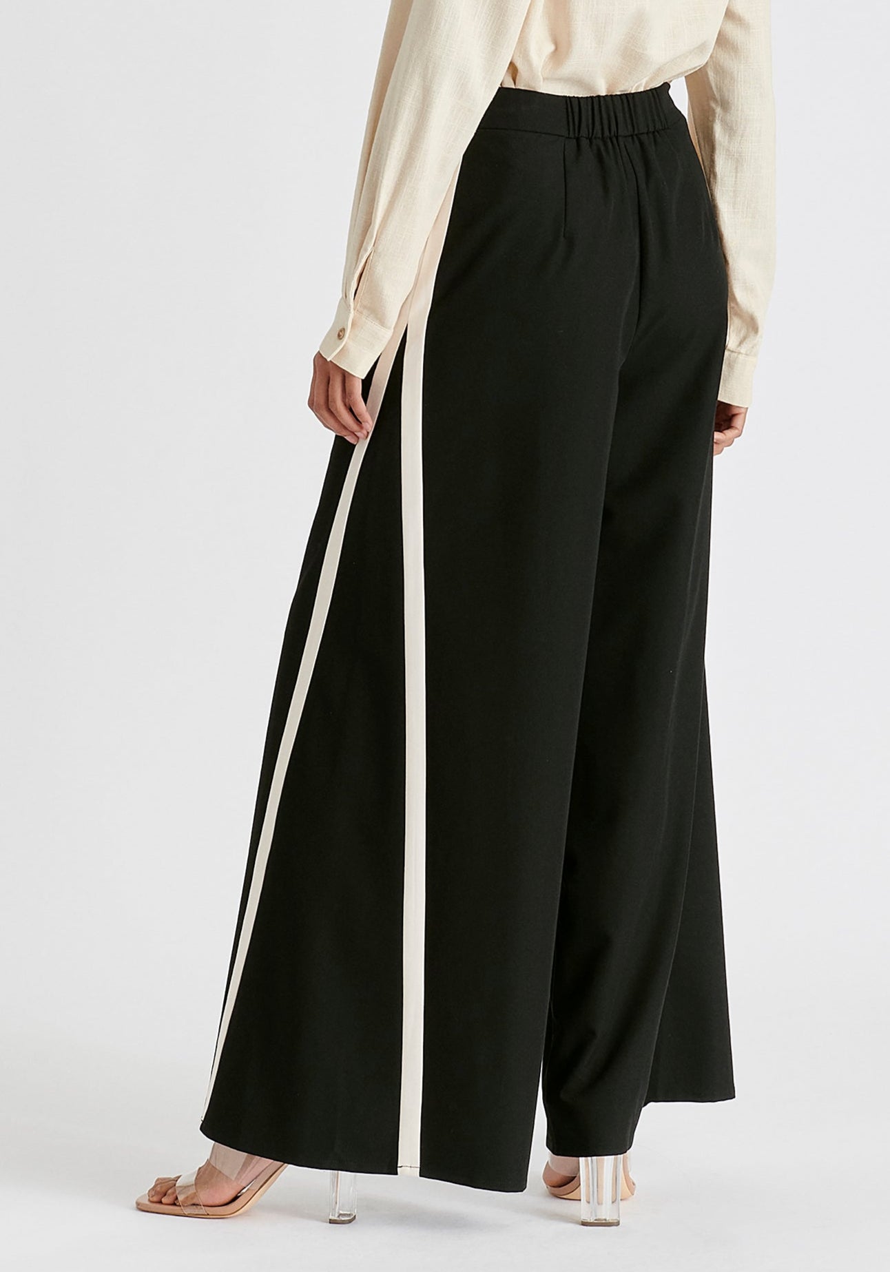 Contrast Trim Wide Leg Trousers in Black and Beige