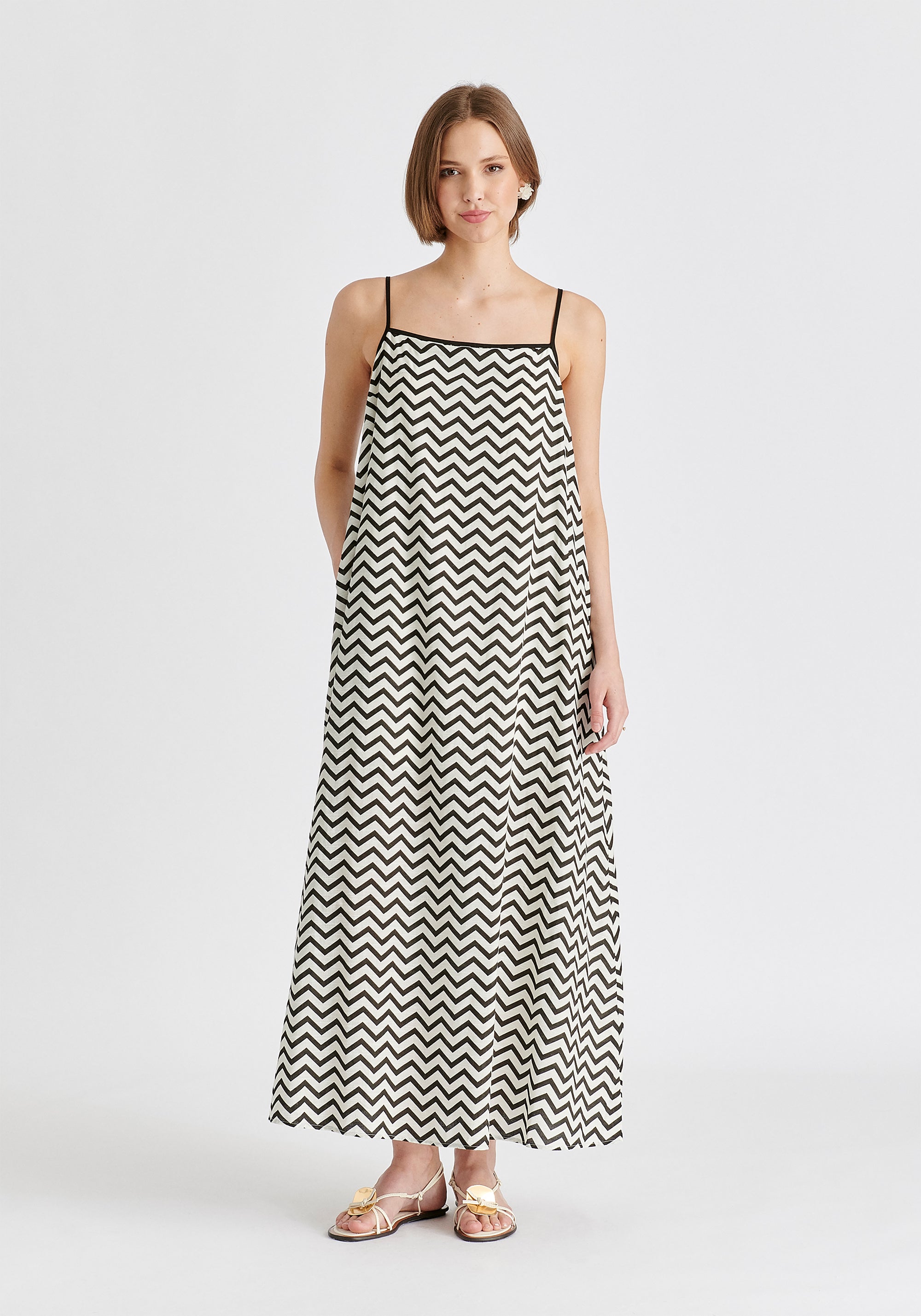 Spaghetti Strap Swing Dress in Zigzag Pattern in White and Black