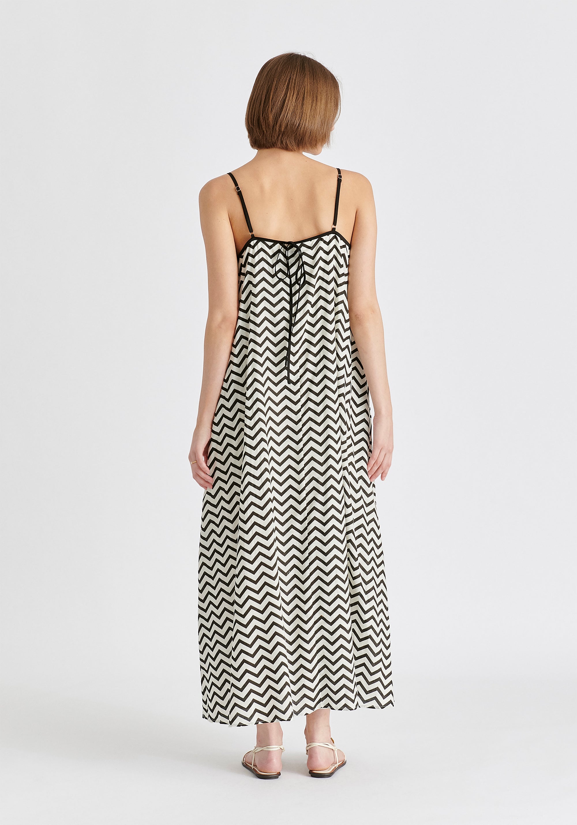 Spaghetti Strap Swing Dress in Zigzag Pattern in White and Black Back