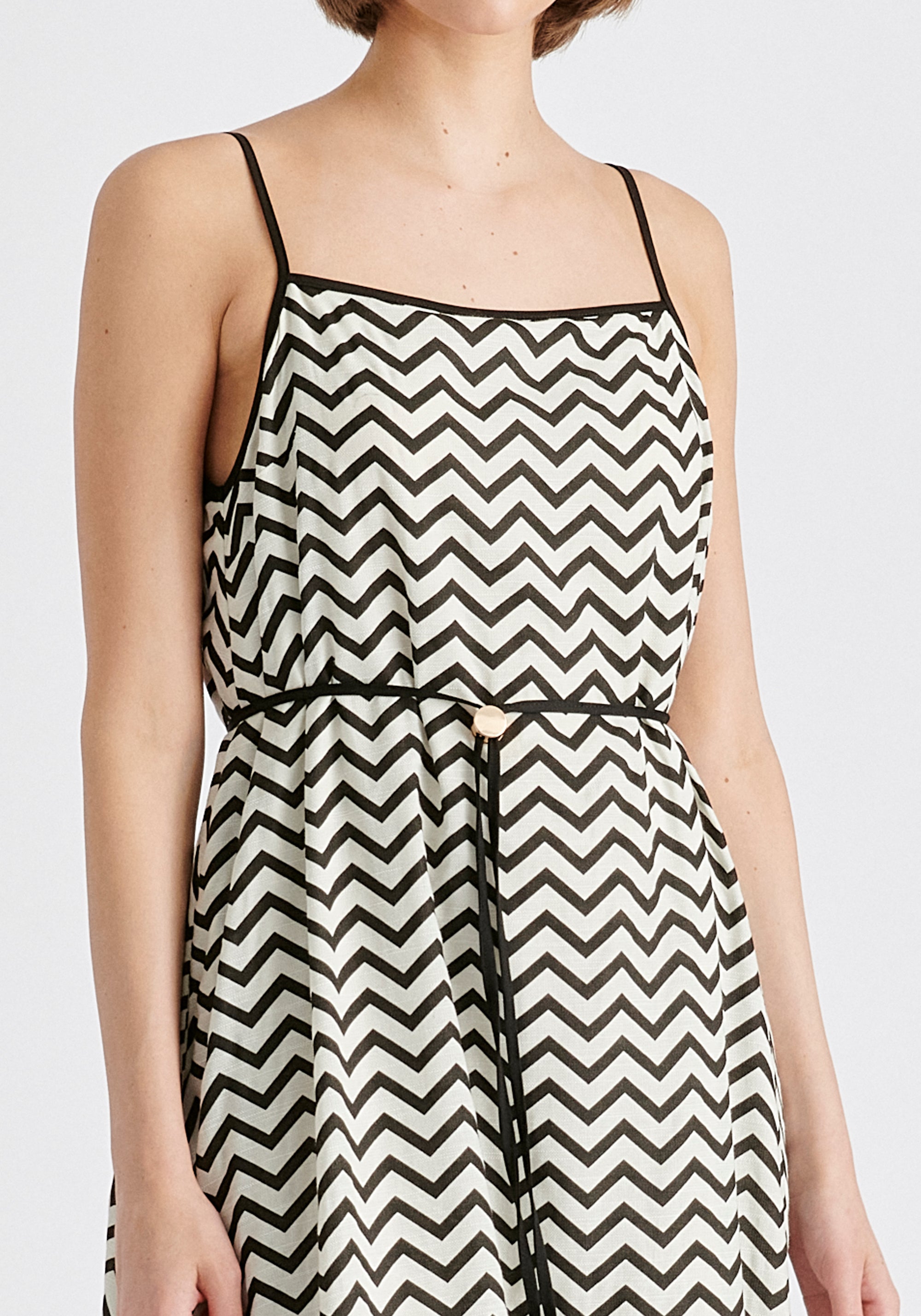 Spaghetti Strap Swing Dress in Zigzag Pattern in White and Black Closeup
