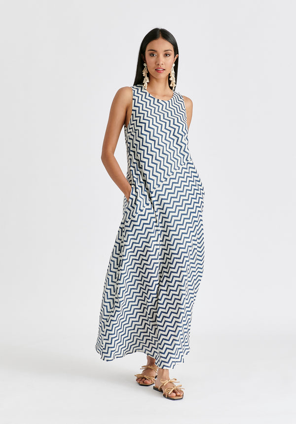 A-Line Midaxi Dress in Zigzag Pattern in White and Blue