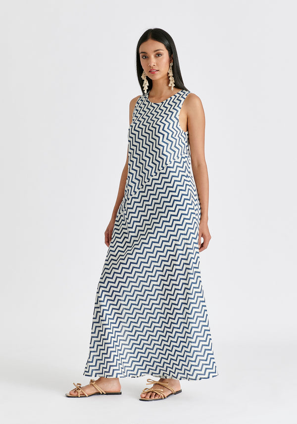 A-Line Midaxi Dress in Zigzag Pattern in White and Blue Side