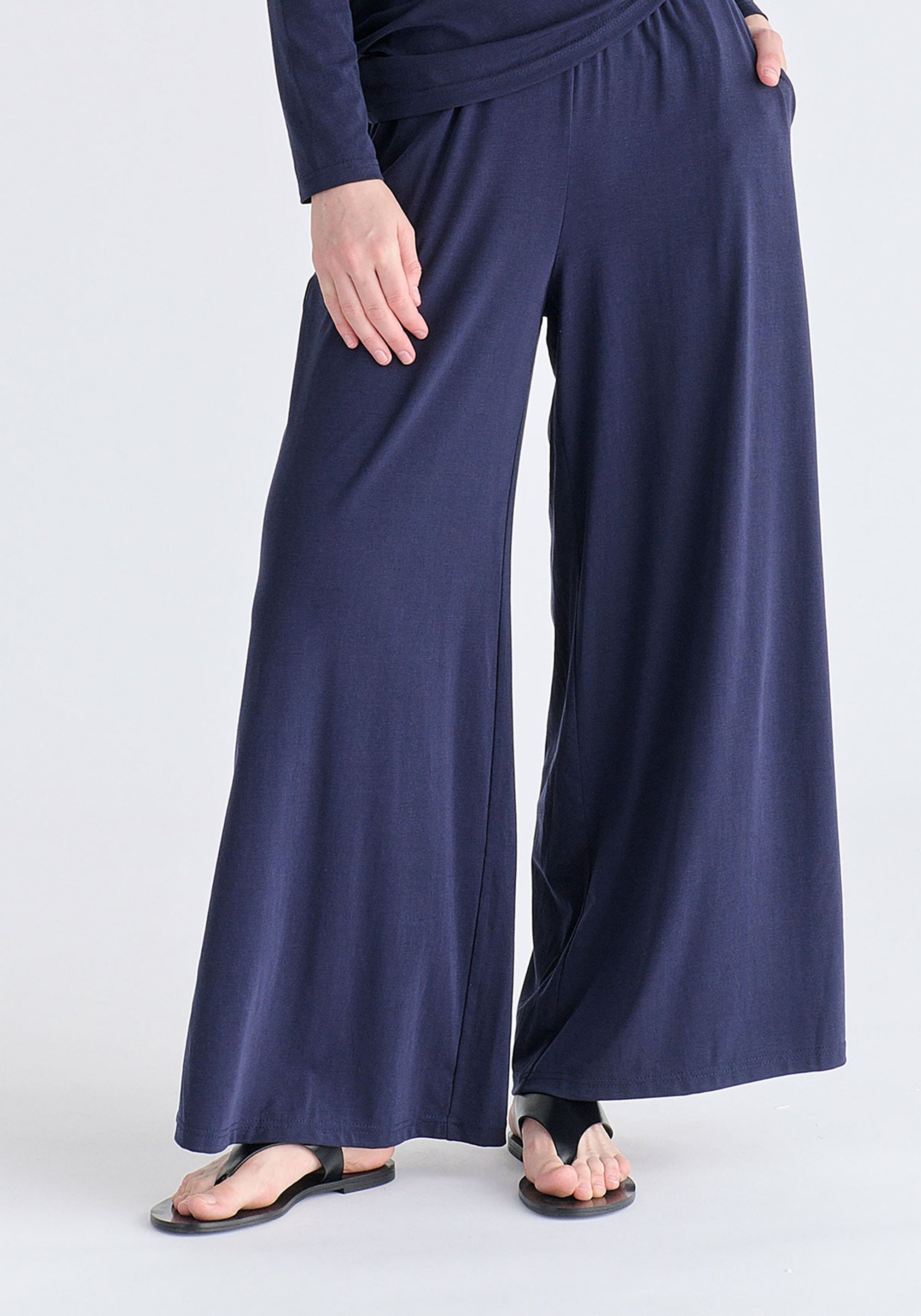 Wide Leg Lyocell Jersey Trousers in Navy Closeup