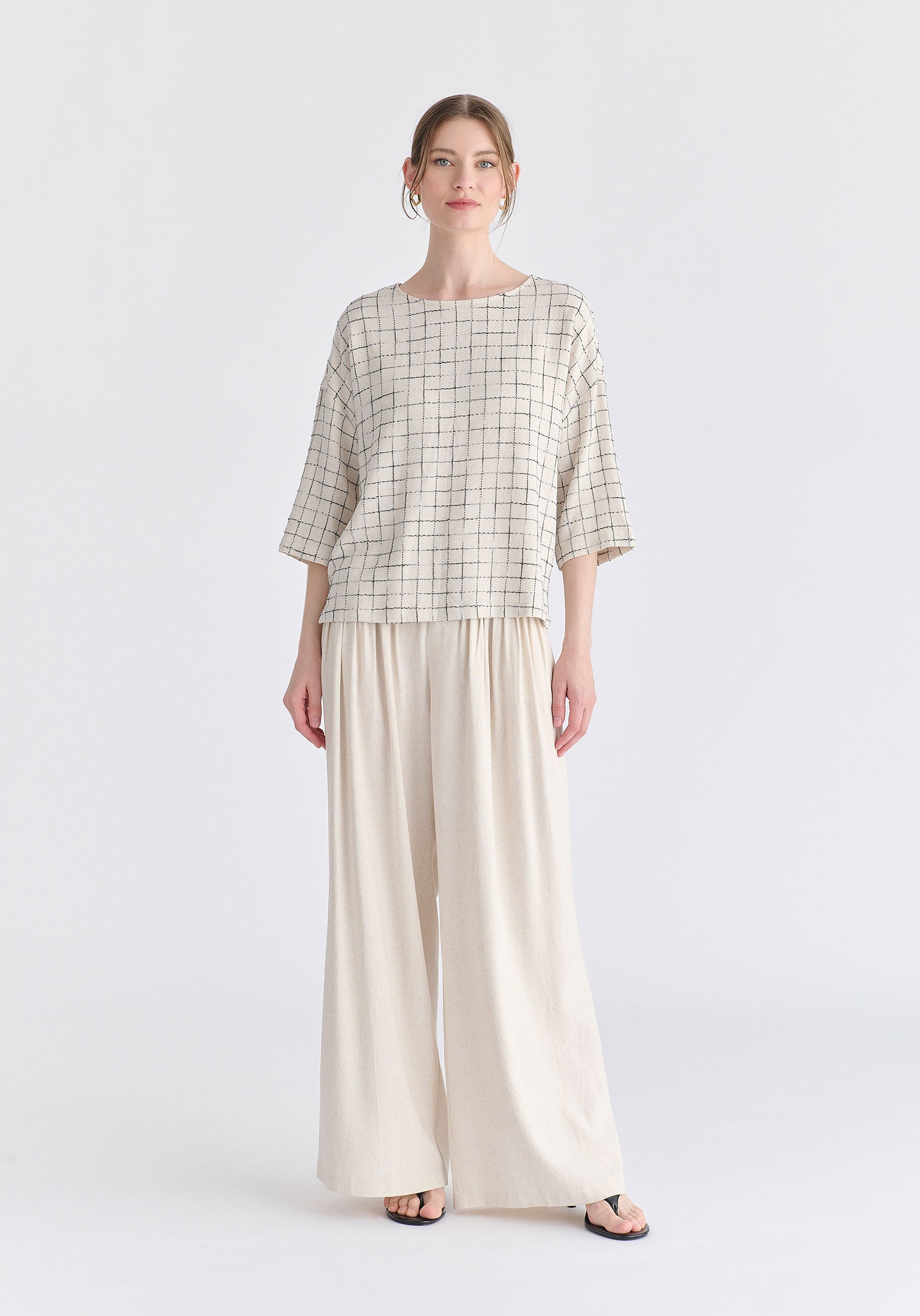 Side Splits Detail Relaxed Top in Oatmeal and Black Front