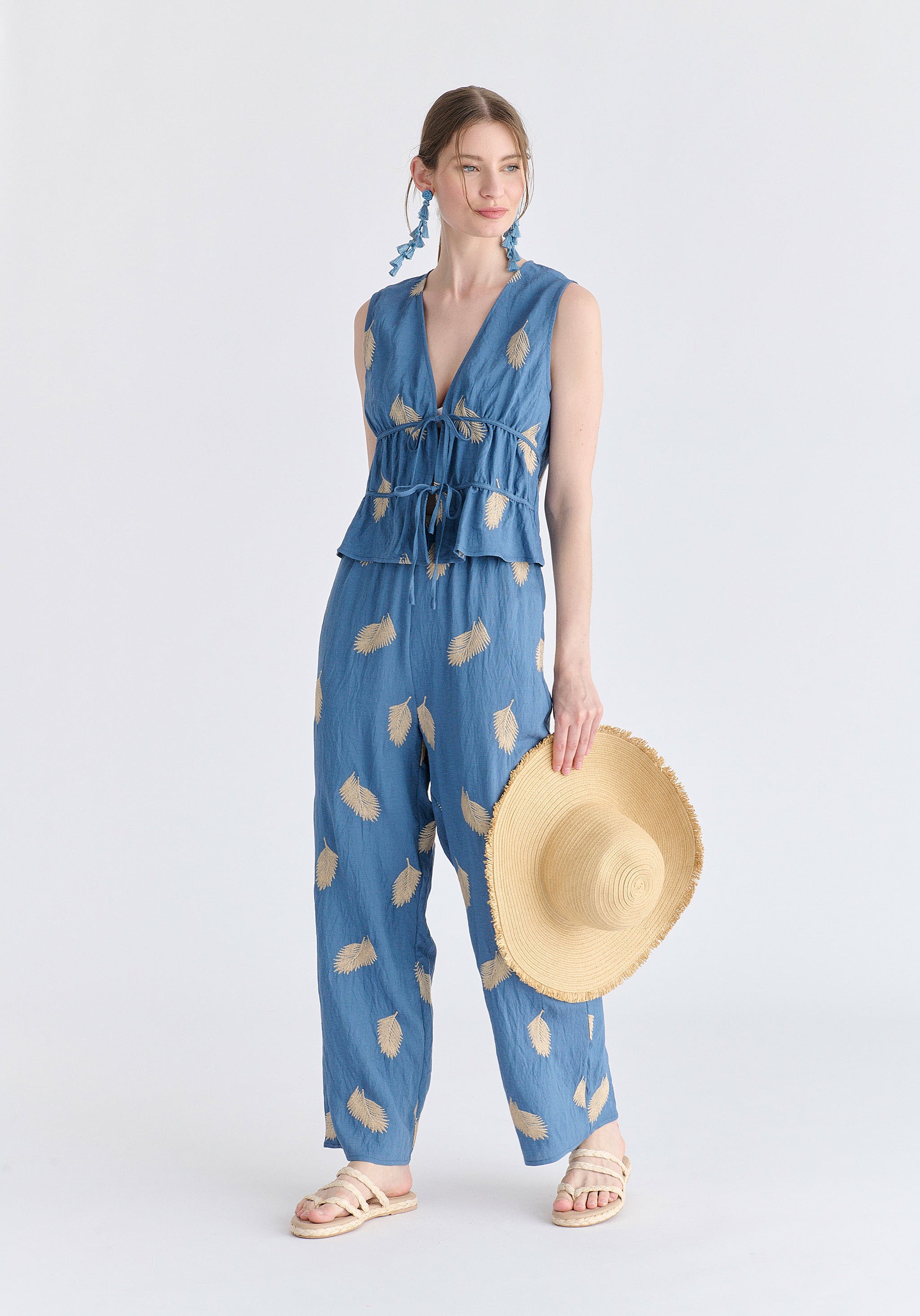 Leaf Embroidered Trousers
