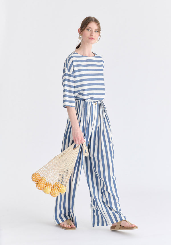 Front Pleats Detail Wide Leg Trousers in Blue and White Side