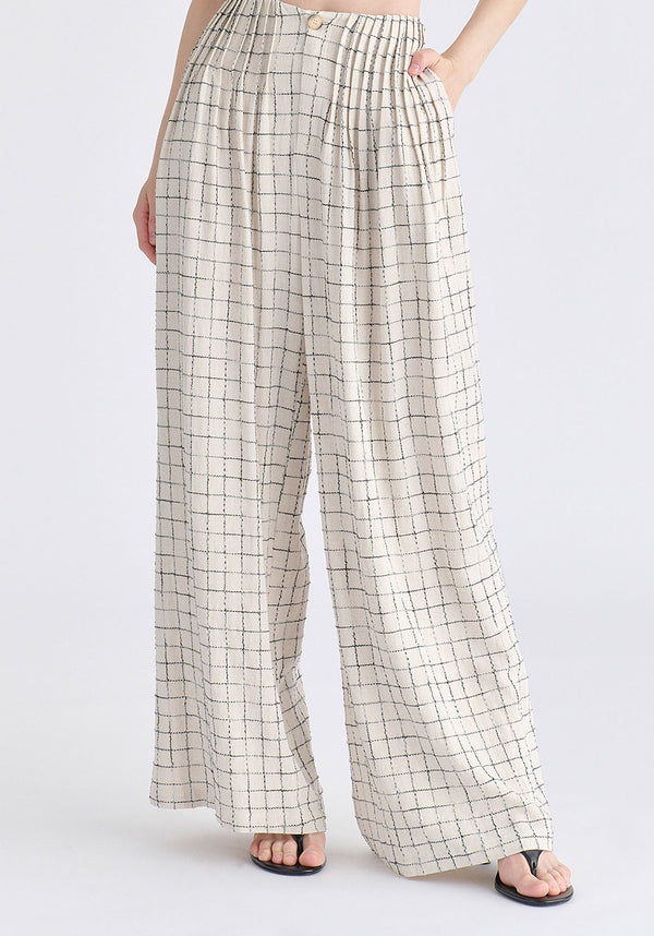 Front Pleats Detail Wide Leg Trousers in Oatmeal and Black Closeup