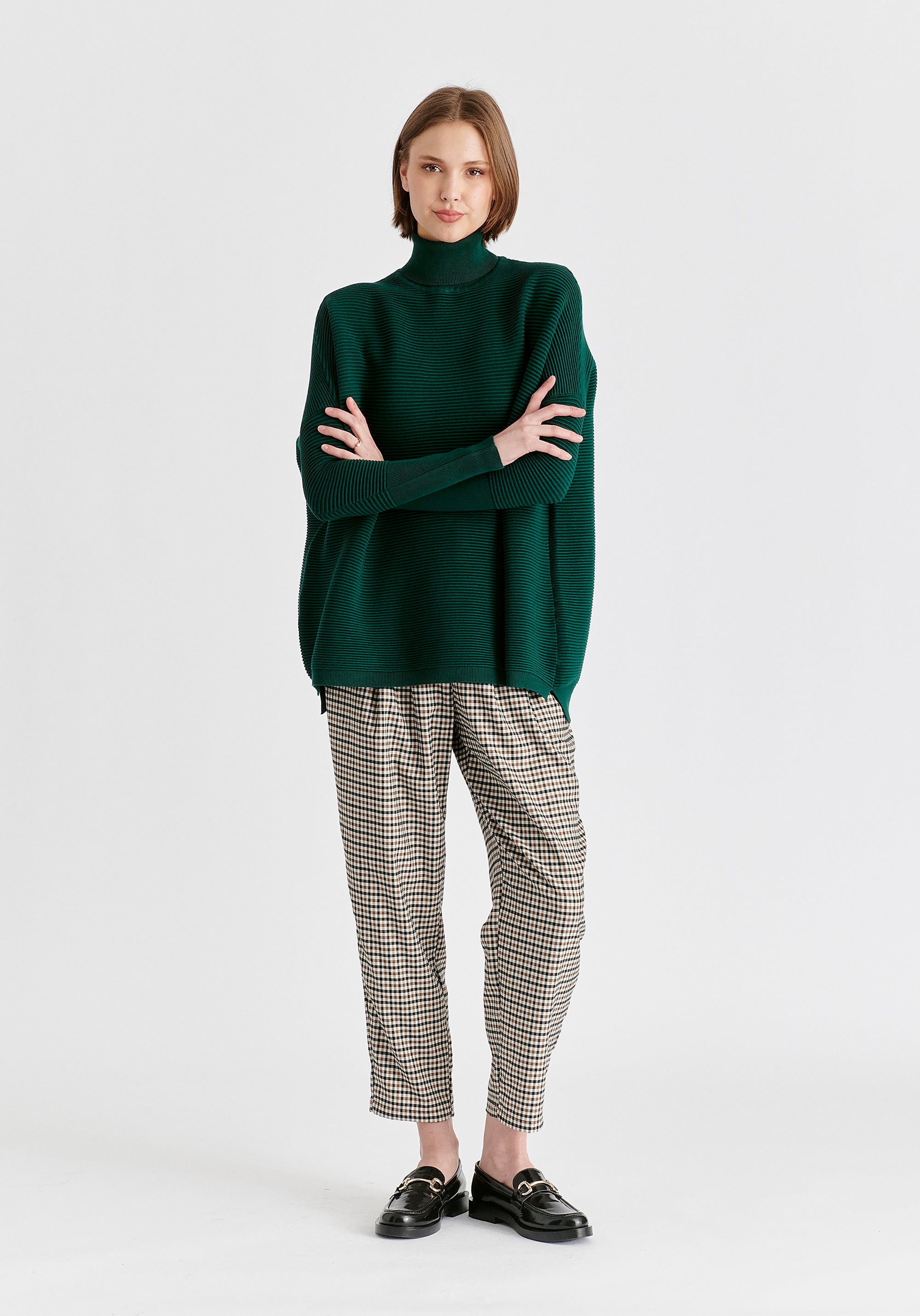 Paisie Turtleneck Ribbed Jumper in Dark Green
