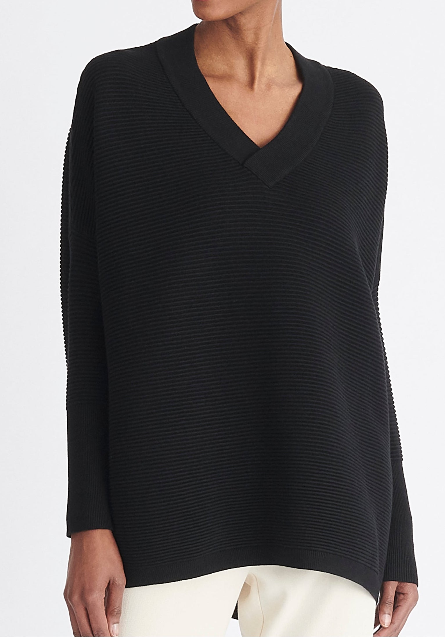 Paisie V-Neck Ribbed Jumper in Black