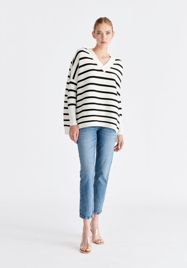 Paisie V-Neck Ribbed Jumper in White and Black