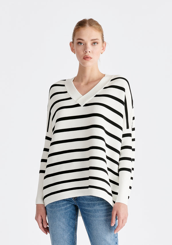 Paisie V-Neck Ribbed Jumper in White and Black