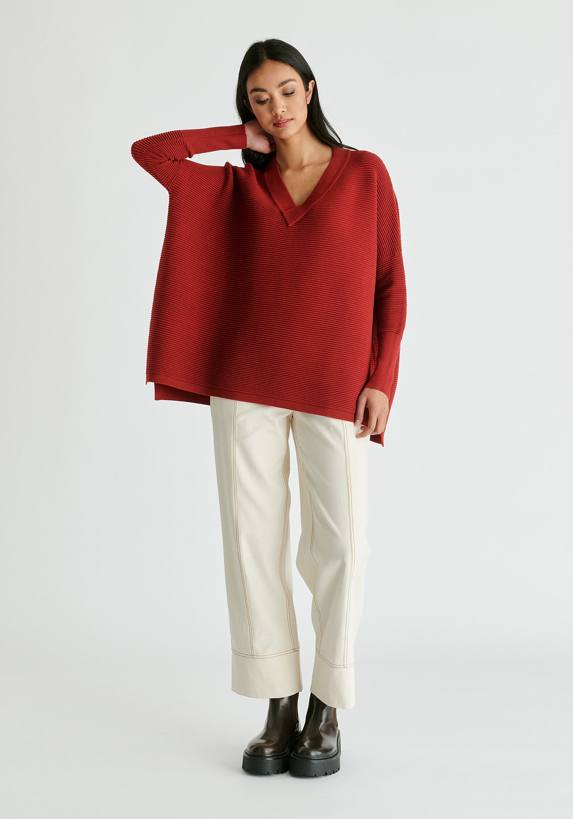 Paisie V-Neck Ribbed Jumper in Red Front