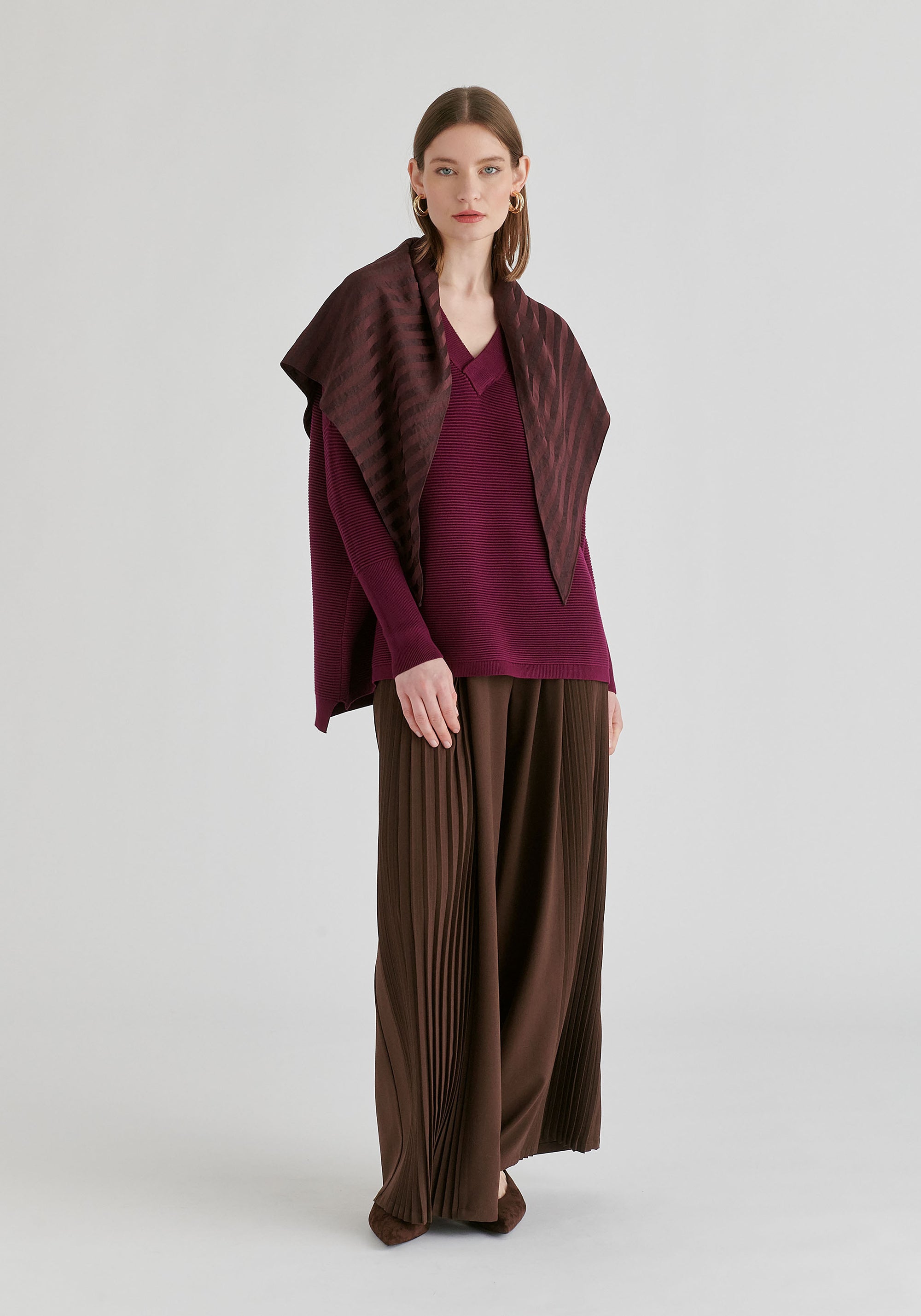 Paisie V-Neck Ribbed Jumper