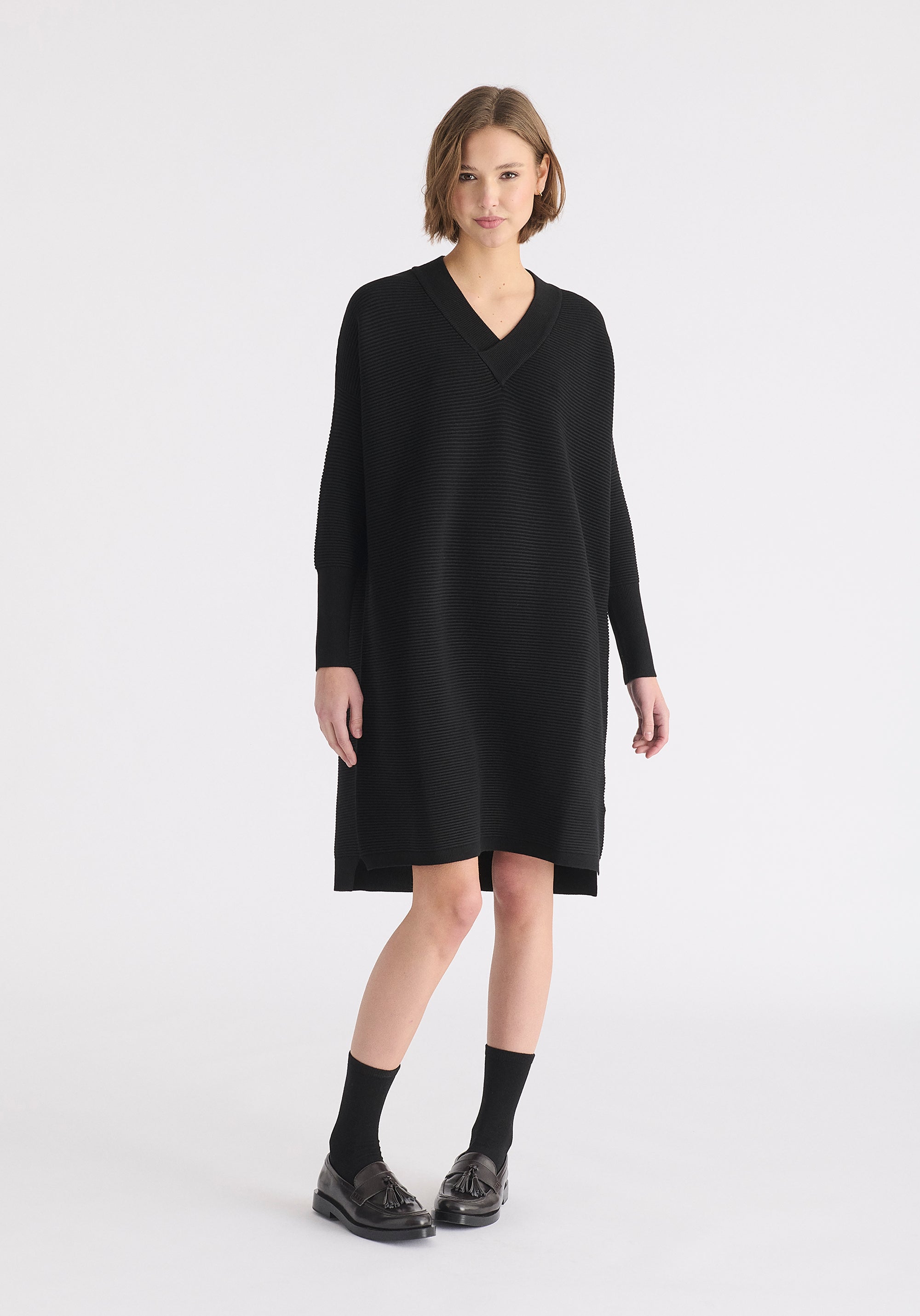 Paisie V-Neck Ribbed Jumper Dress in Black