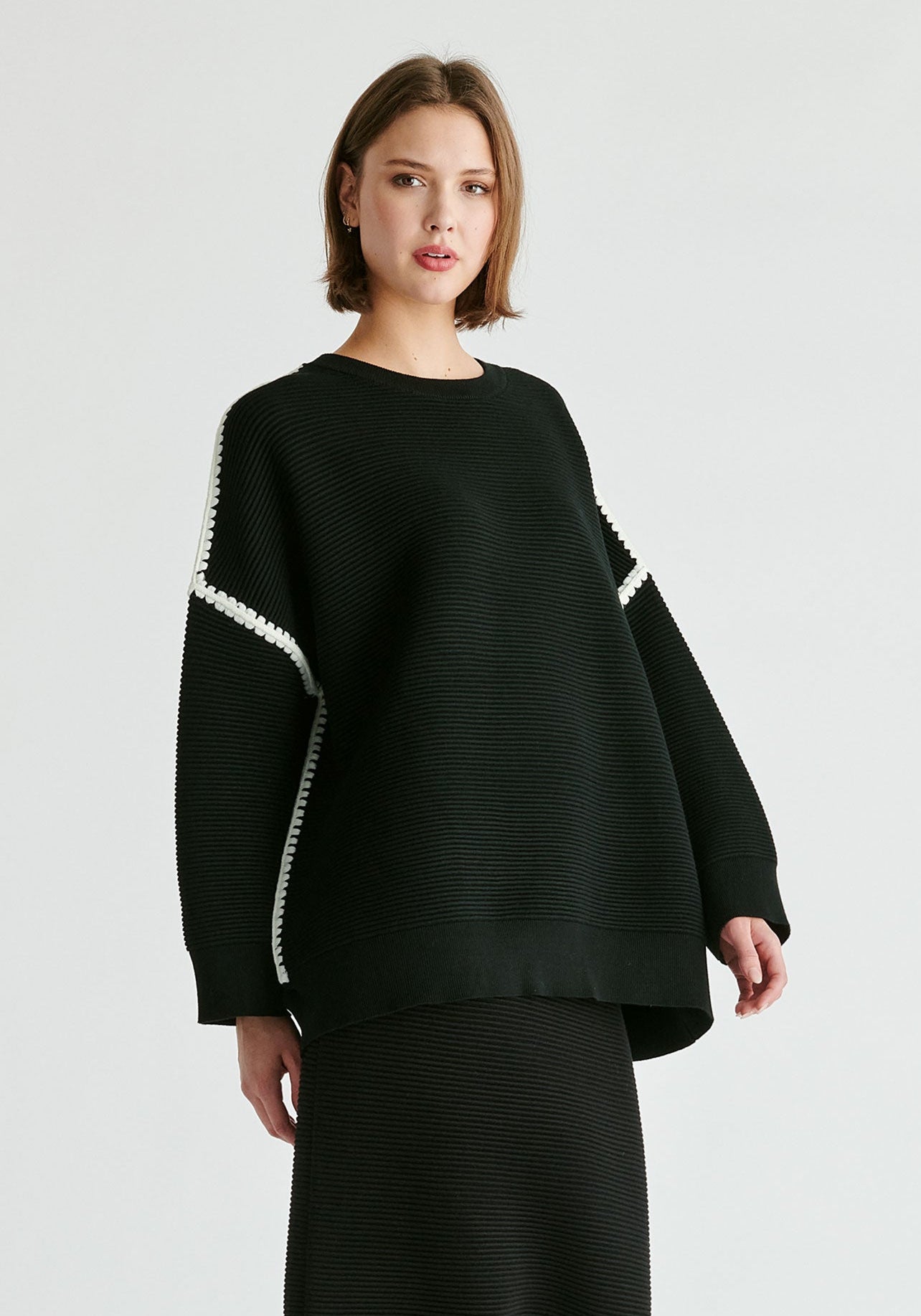 Ribbed Jumper with Contrasting Embroidery in Black