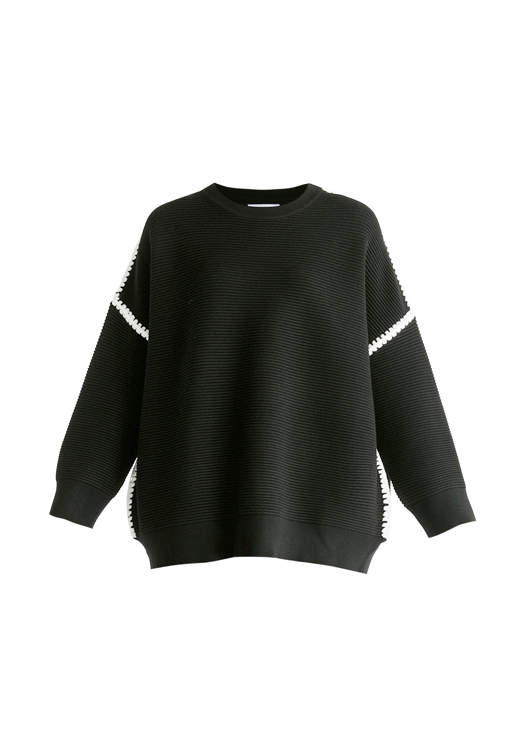 Ribbed Jumper with Contrasting Embroidery in Black Cutout