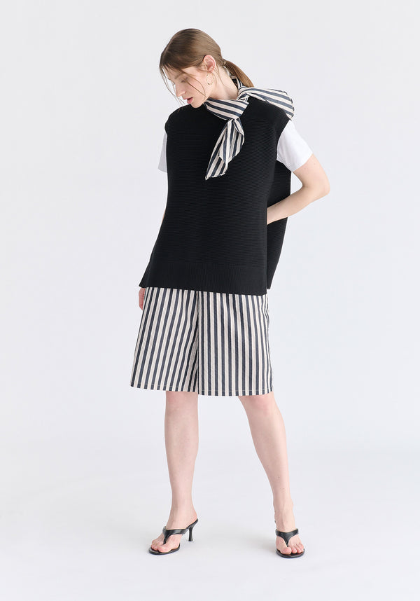 Side Slit Sleeveless Ribbed jumper in Black Front