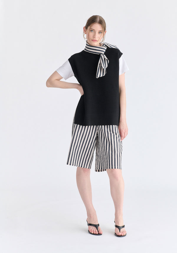 Side Slit Sleeveless Ribbed jumper in Black Front