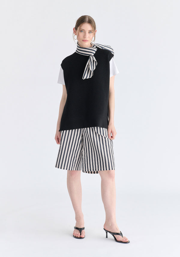 Side Slit Sleeveless Ribbed jumper in Black Front