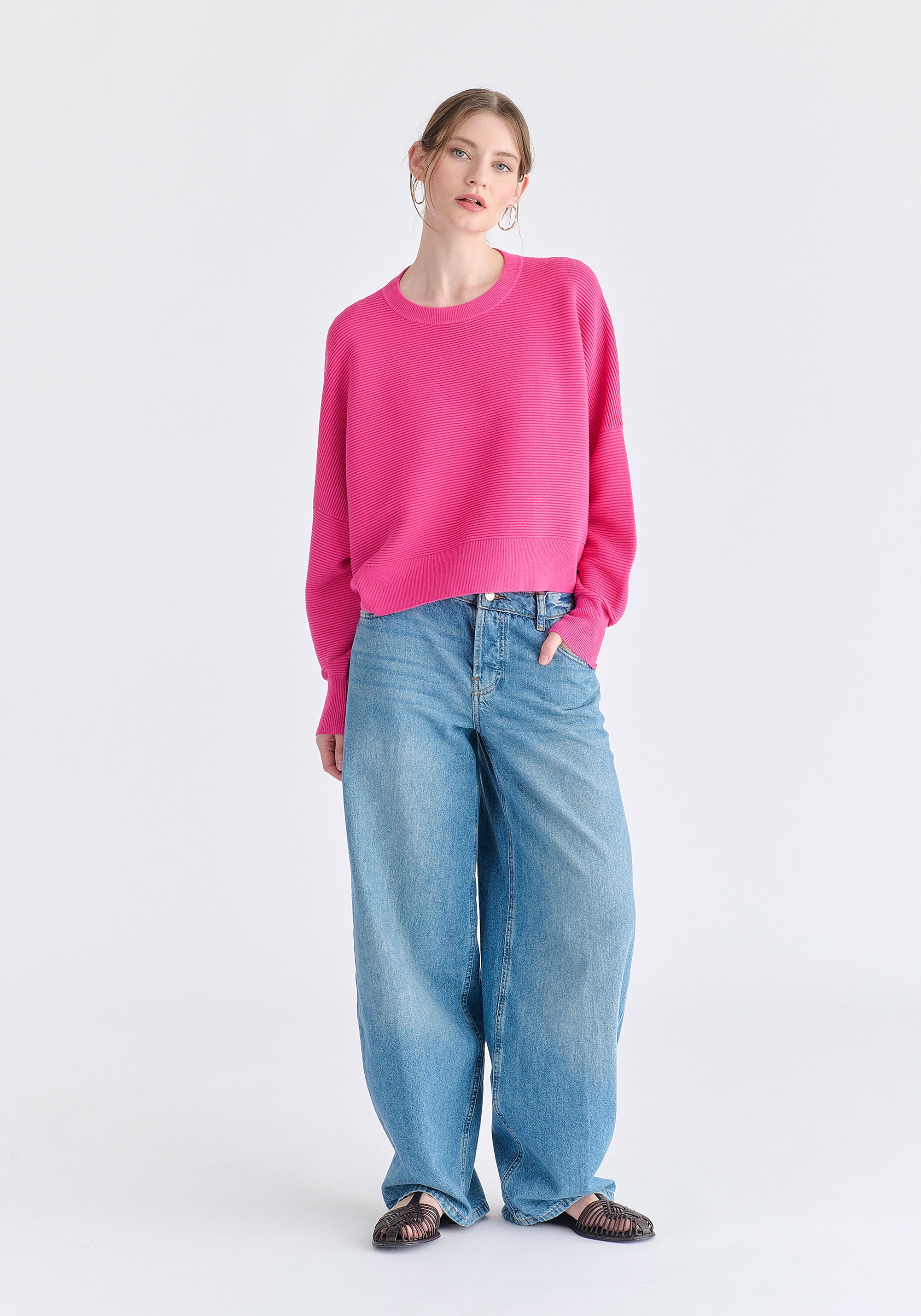 Cropped Ribbed Jumper in Hot Pink Front