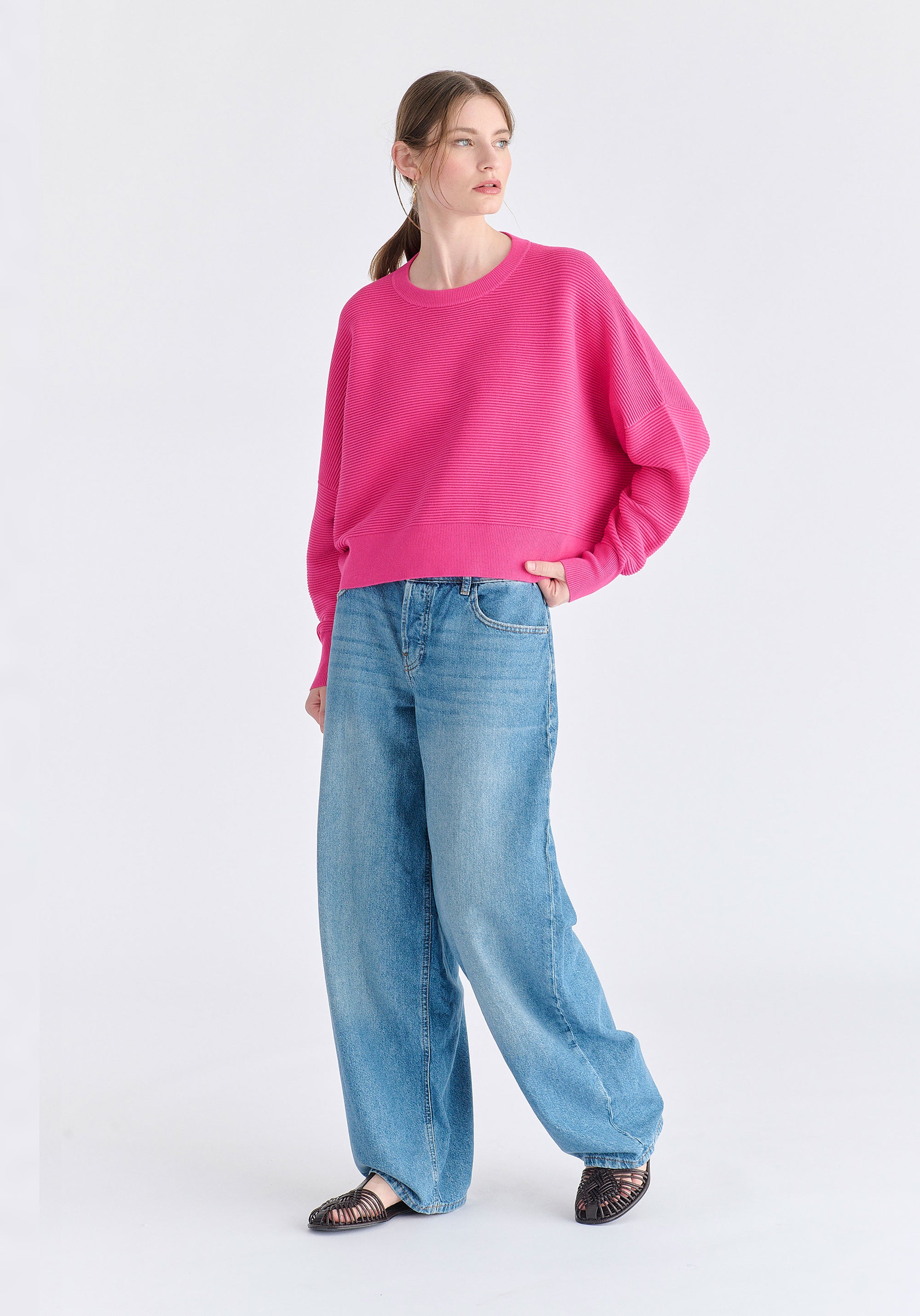 Cropped Ribbed Jumper in Hot Pink Side