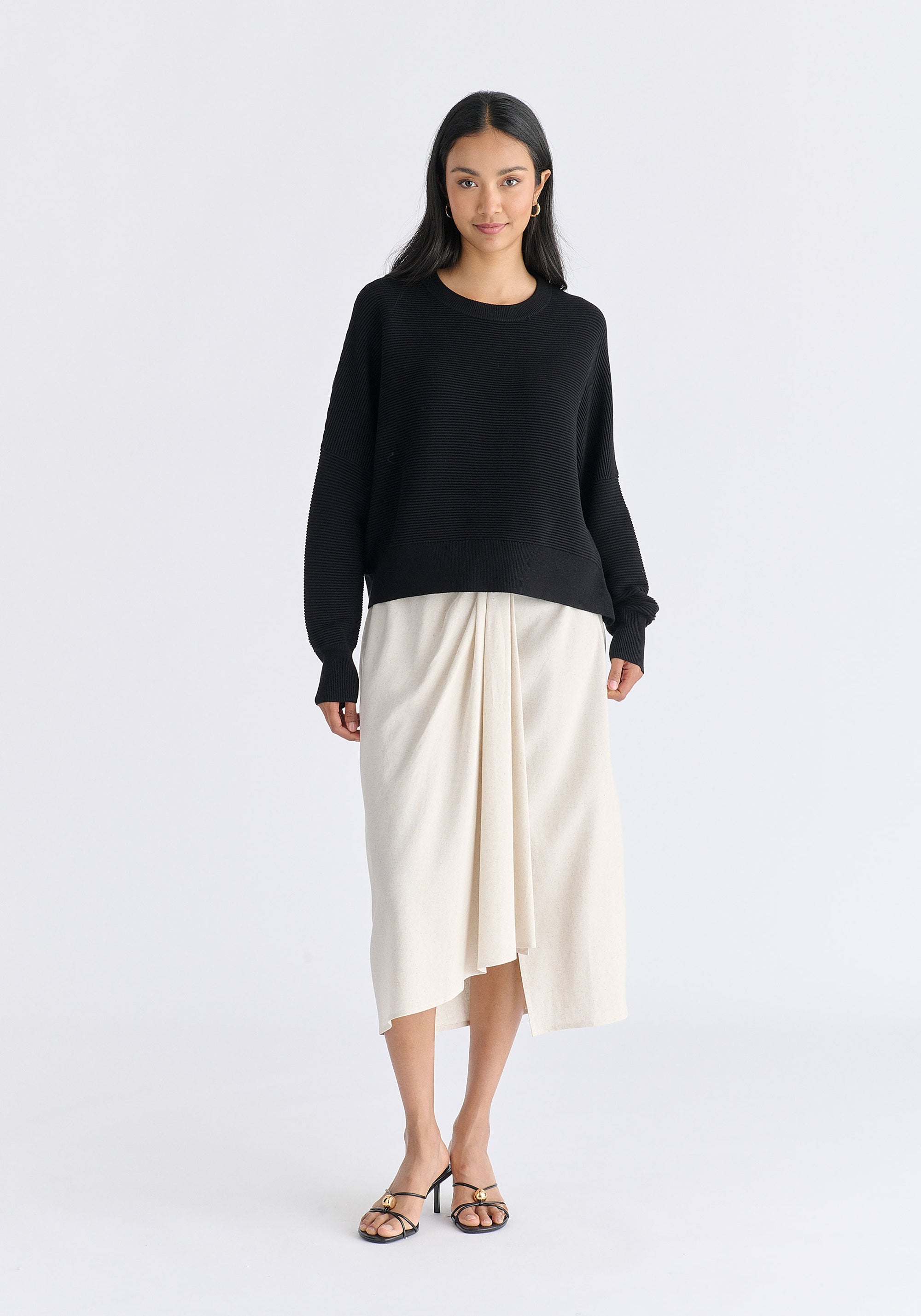 Cropped Ribbed Jumper in Black Front