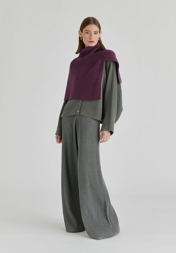 Ribbed Batwing Cardigan with Crew Neck and Button Front in Grey Front