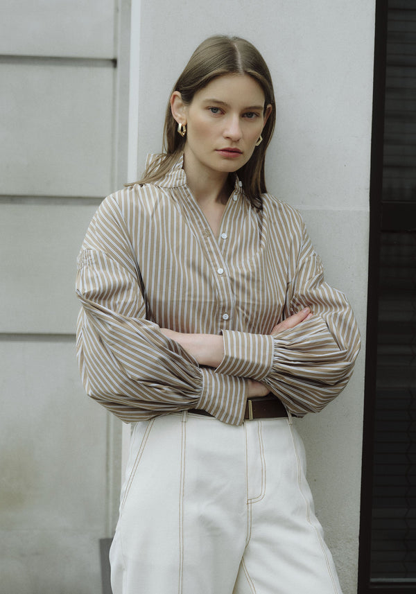 Puff Sleeve Shirt with Ruffled Collar