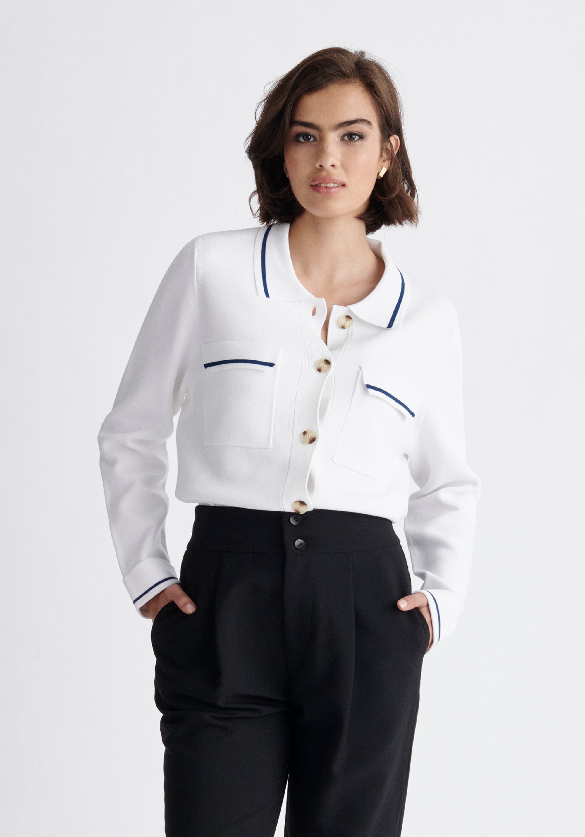 Paisie Contrast Detail Top in White and Navy