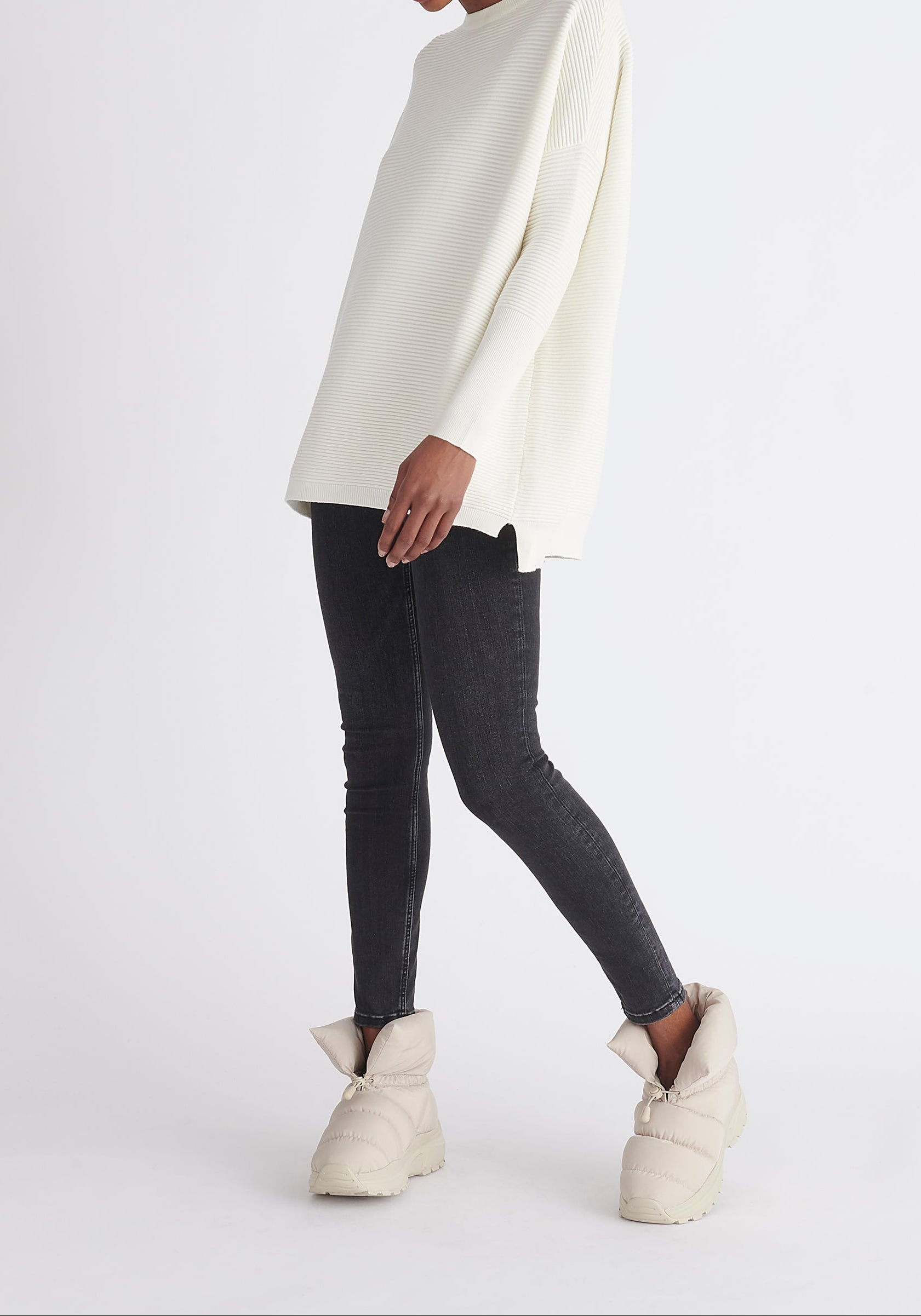 Paisie Ribbed Oversized Knit Jumper in White