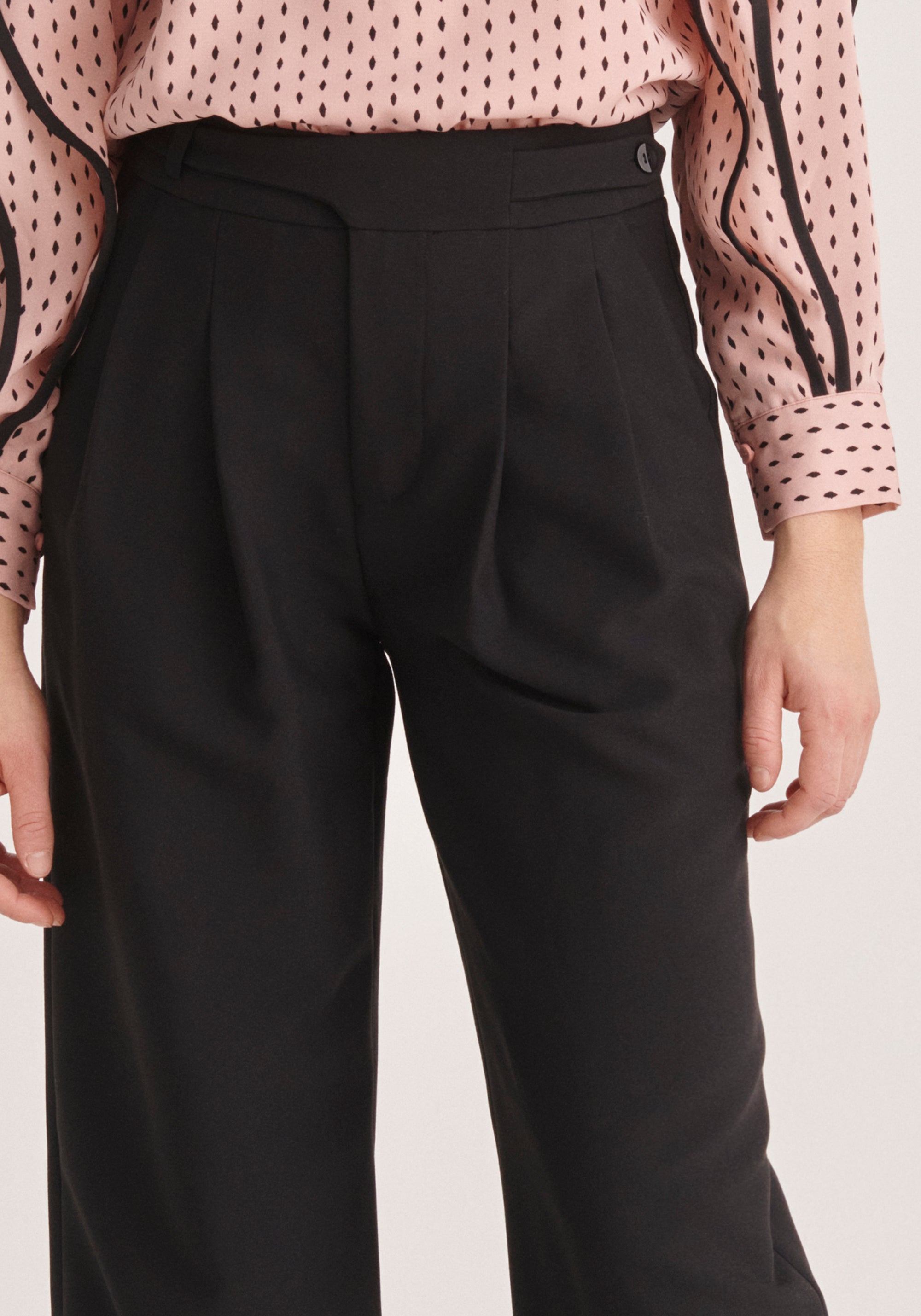 Paisie High Waisted Straight Leg Trousers in Black Close Up