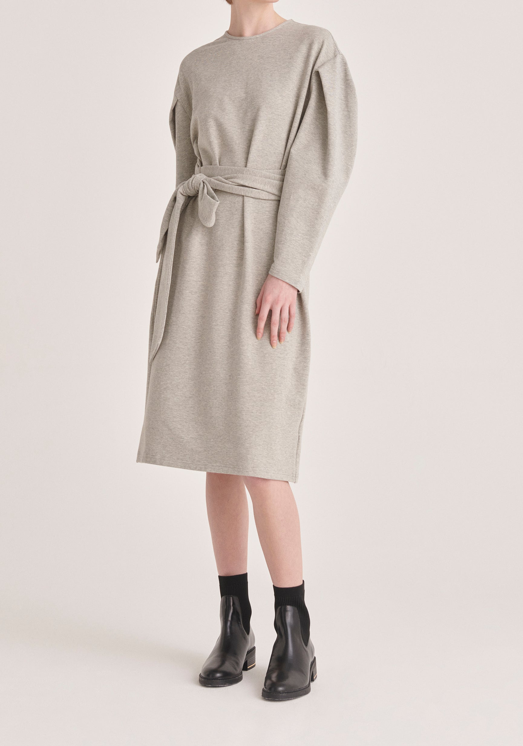 Paisie Midi Waist Tie Jersey Dress in Grey