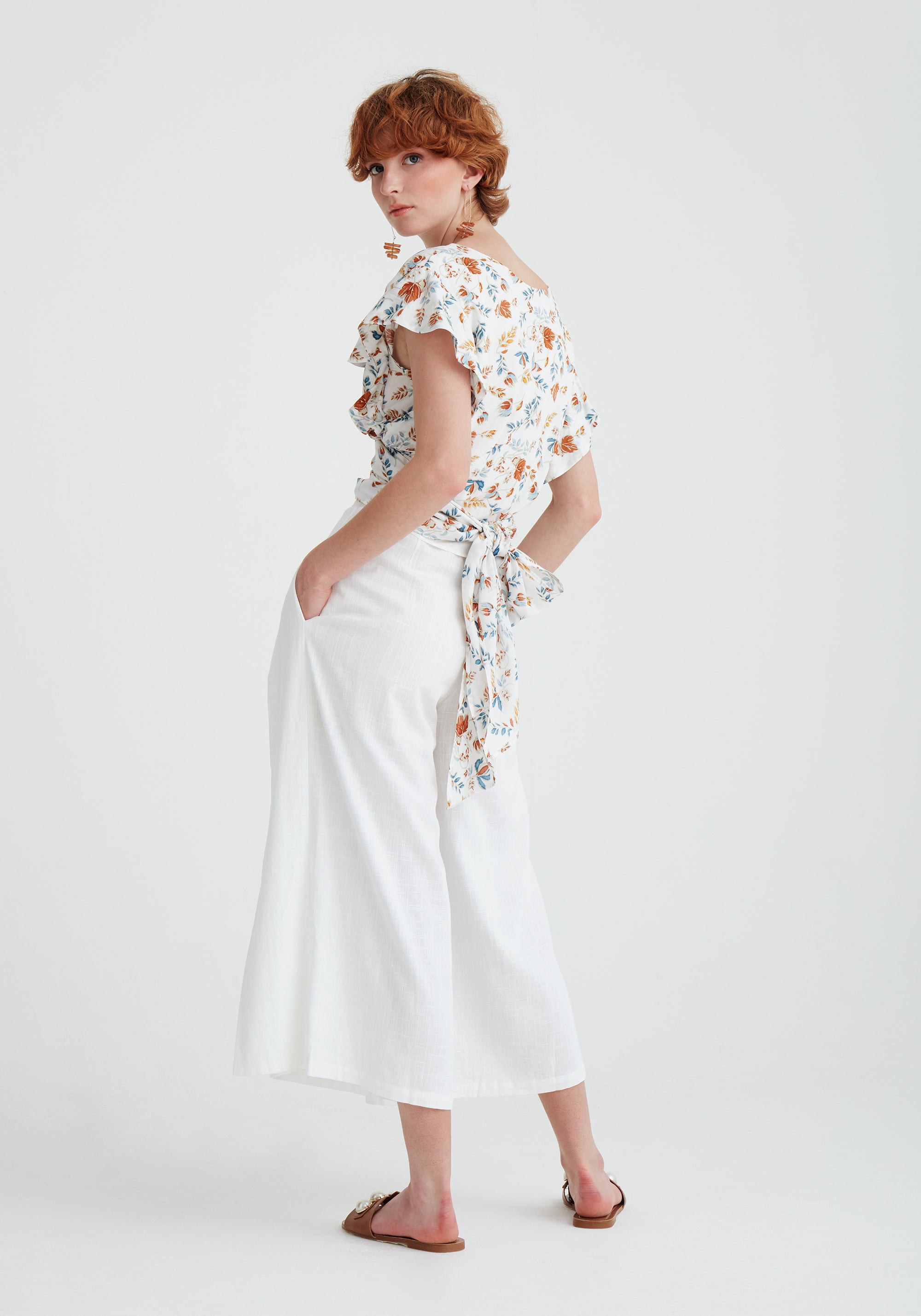 Paisie Linen Blend Culottes with Side Splits in White Back