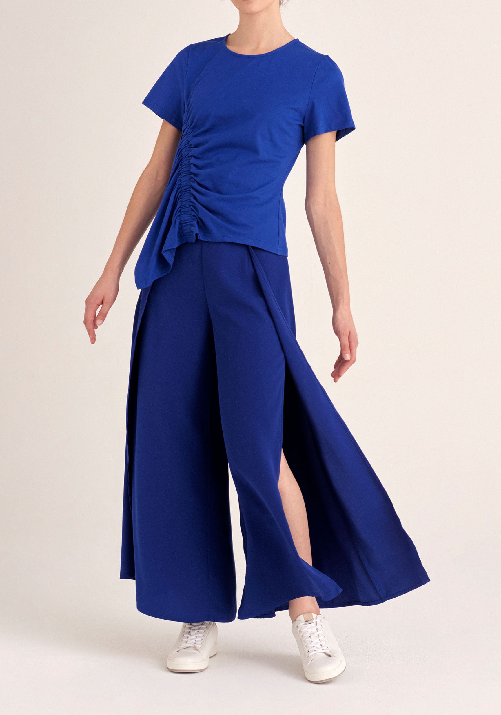 Paisie Ruched Short Sleeve Cotton Top in Royal Blue