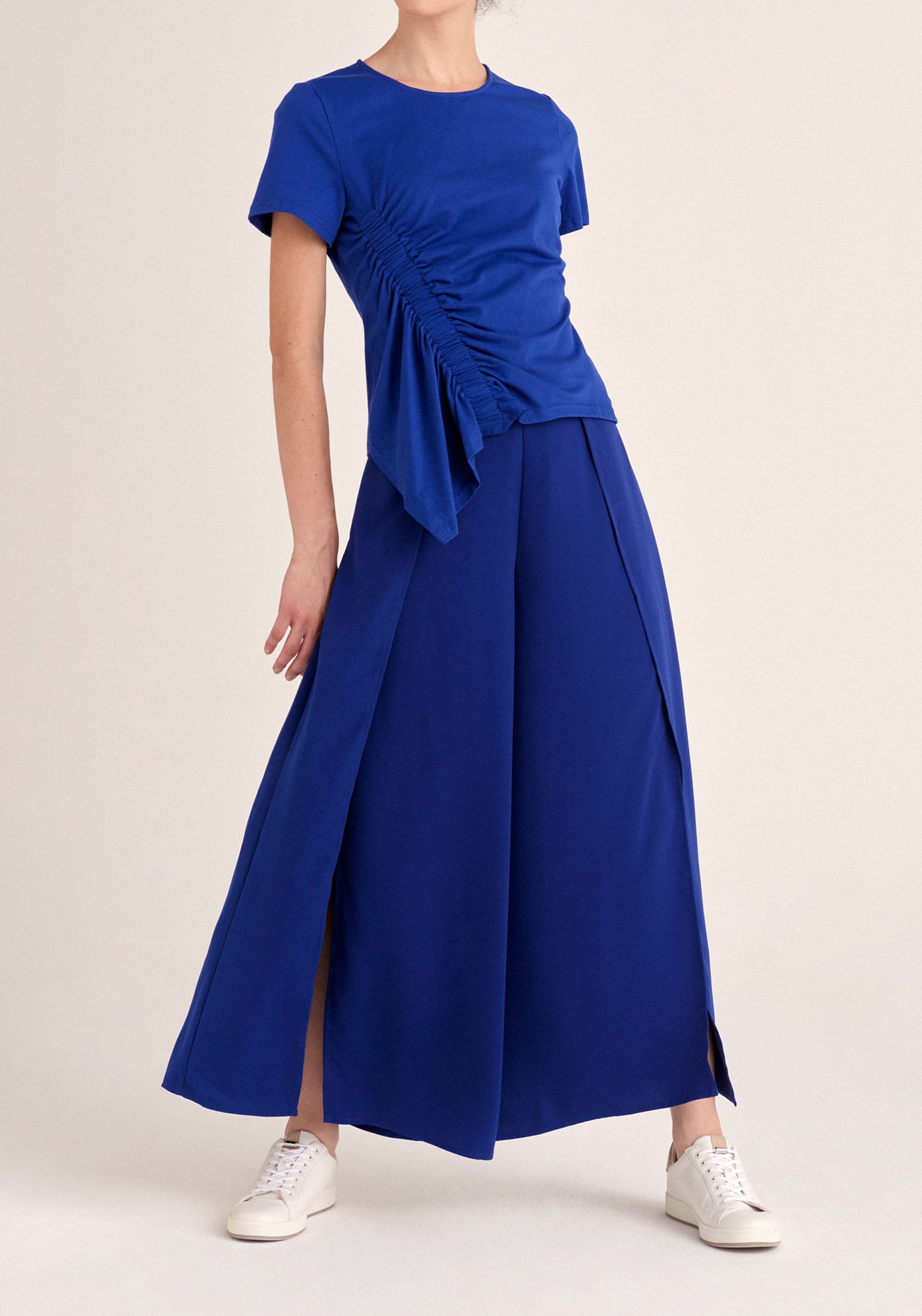 Paisie Ruched Short Sleeve Cotton Top in Royal Blue